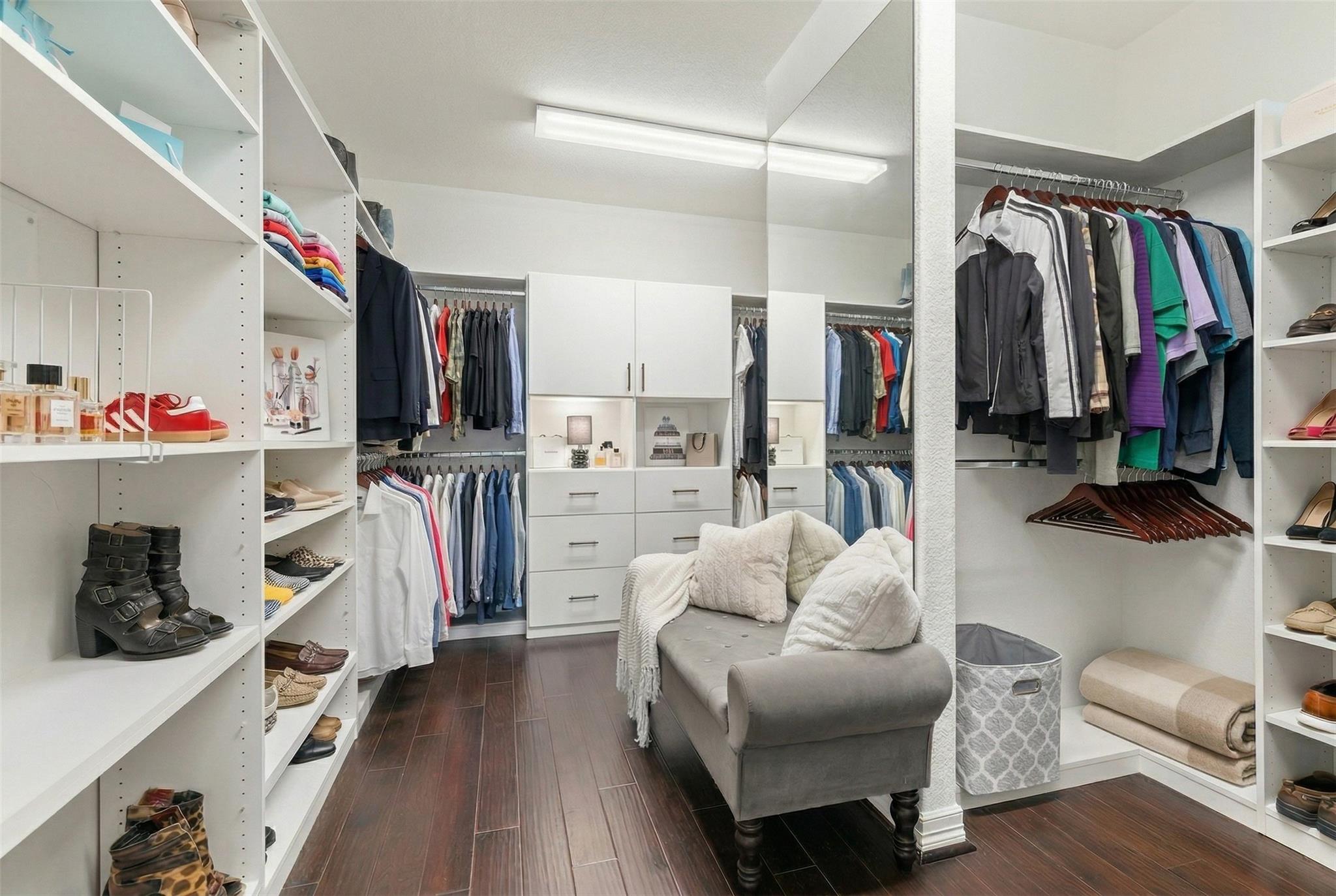 210 Lake Como Dr, Lakeway, TX 78734