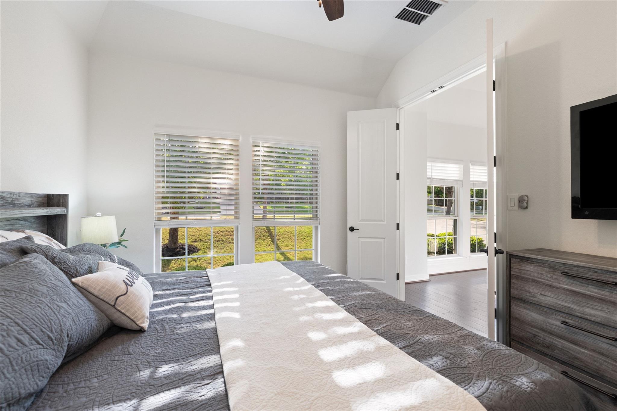 210 Lake Como Dr, Lakeway, TX 78734