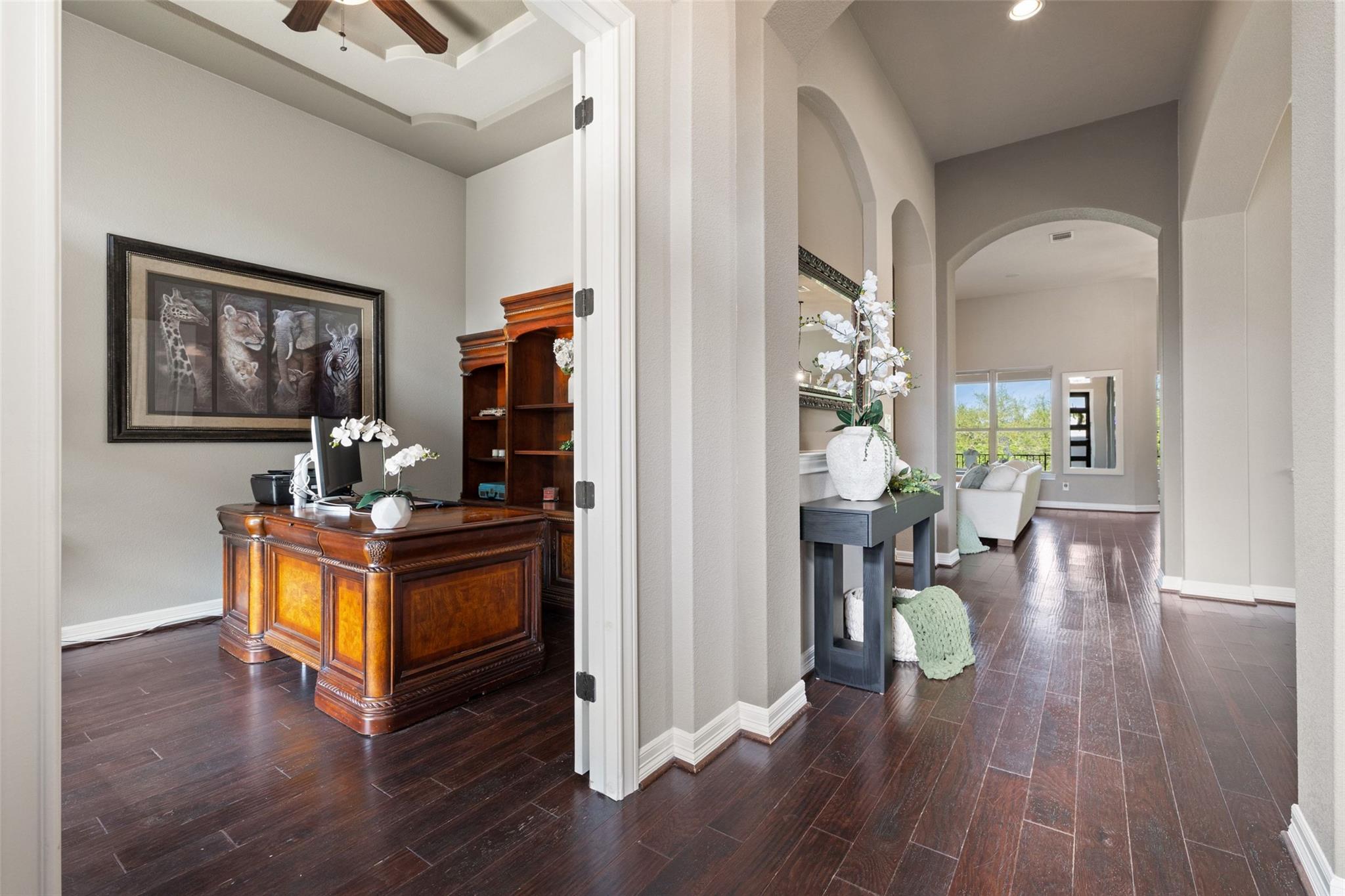 210 Lake Como Dr, Lakeway, TX 78734