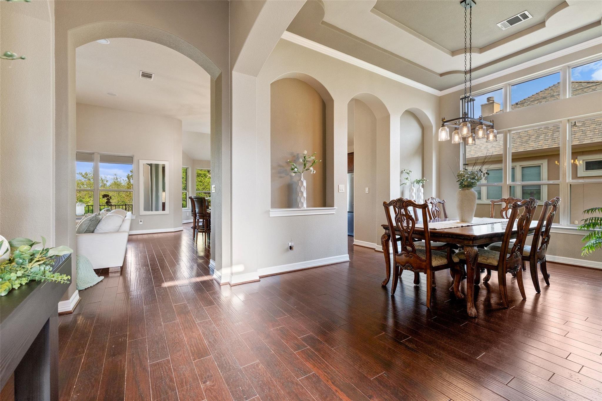 210 Lake Como Dr, Lakeway, TX 78734