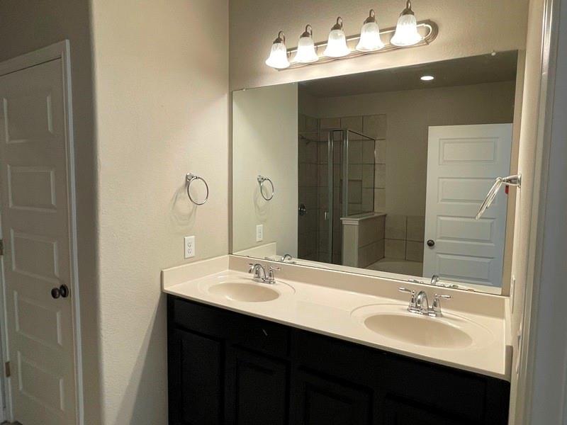 400 Hummingbird Ln # A, Austin, TX 78734