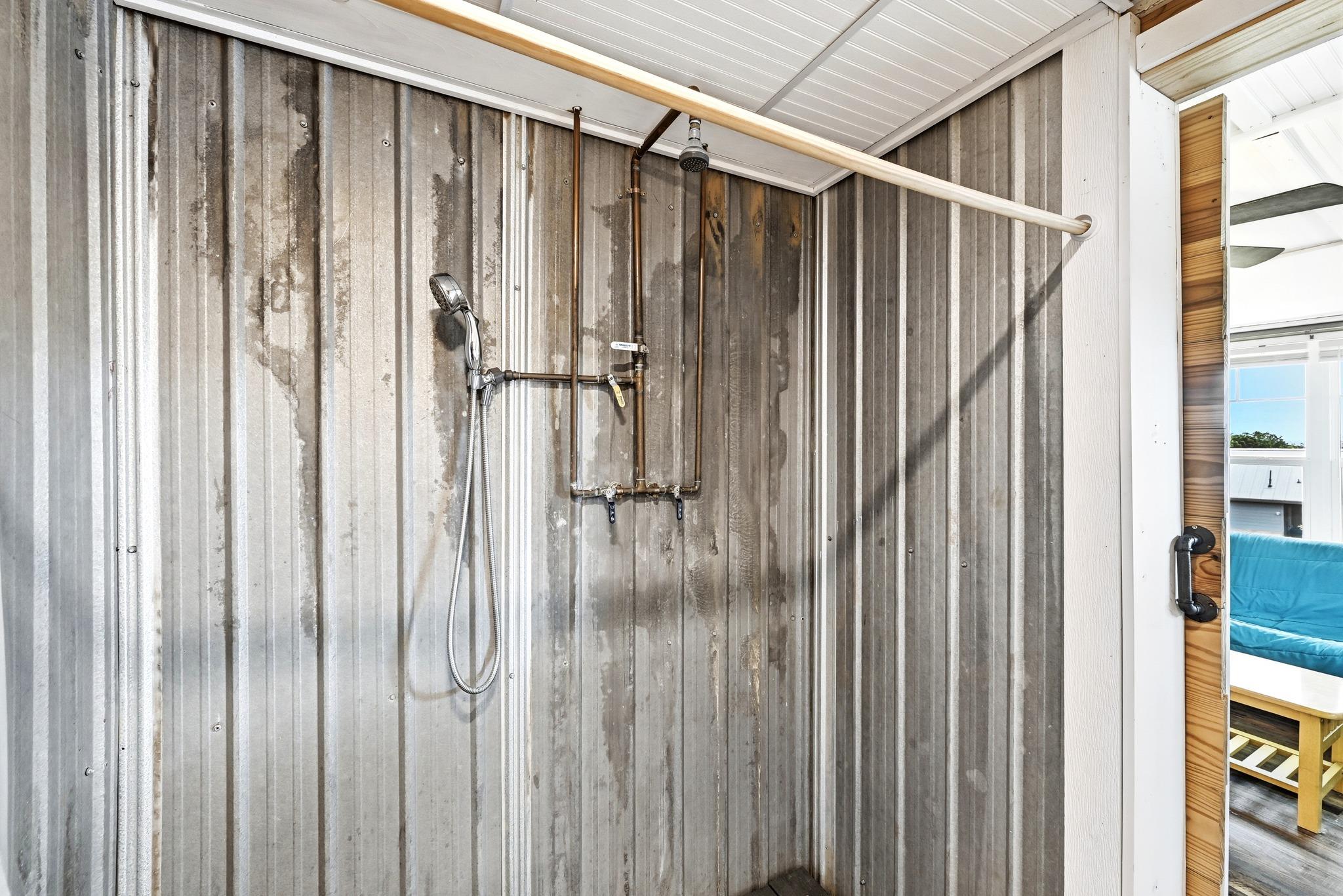 127 Klbj Rd, Smithville, TX 78957