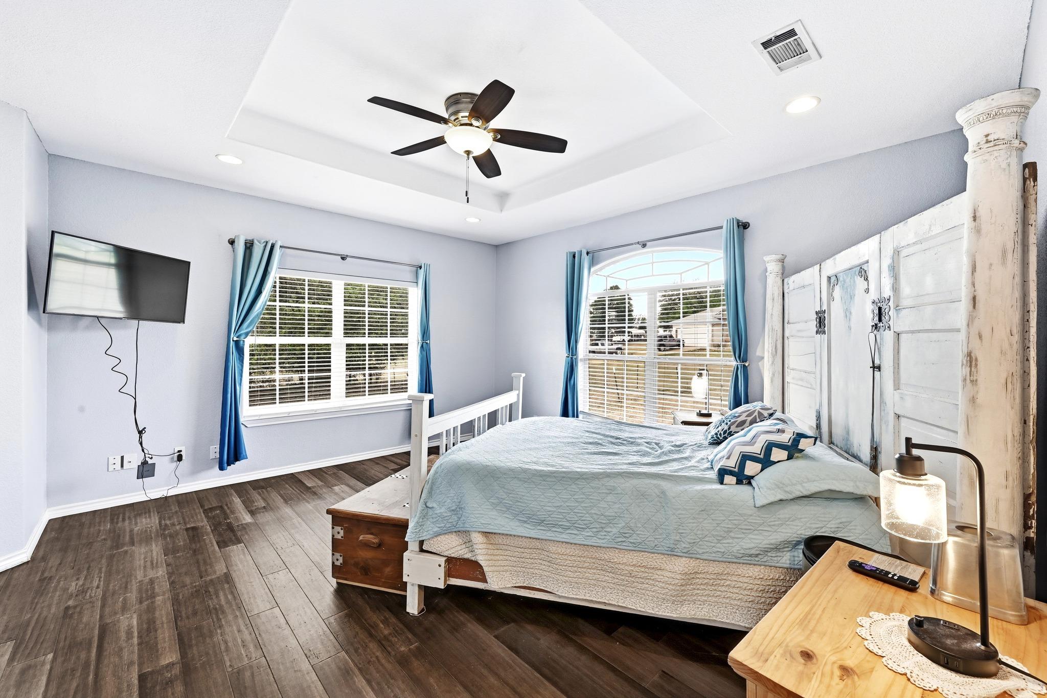 127 Klbj Rd, Smithville, TX 78957