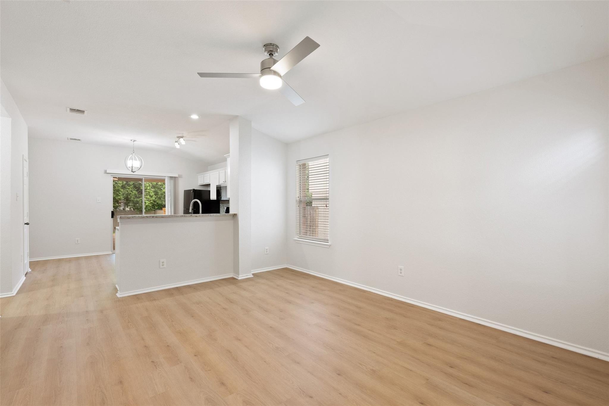 437 Sweet Leaf Ln, Pflugerville, TX 78660