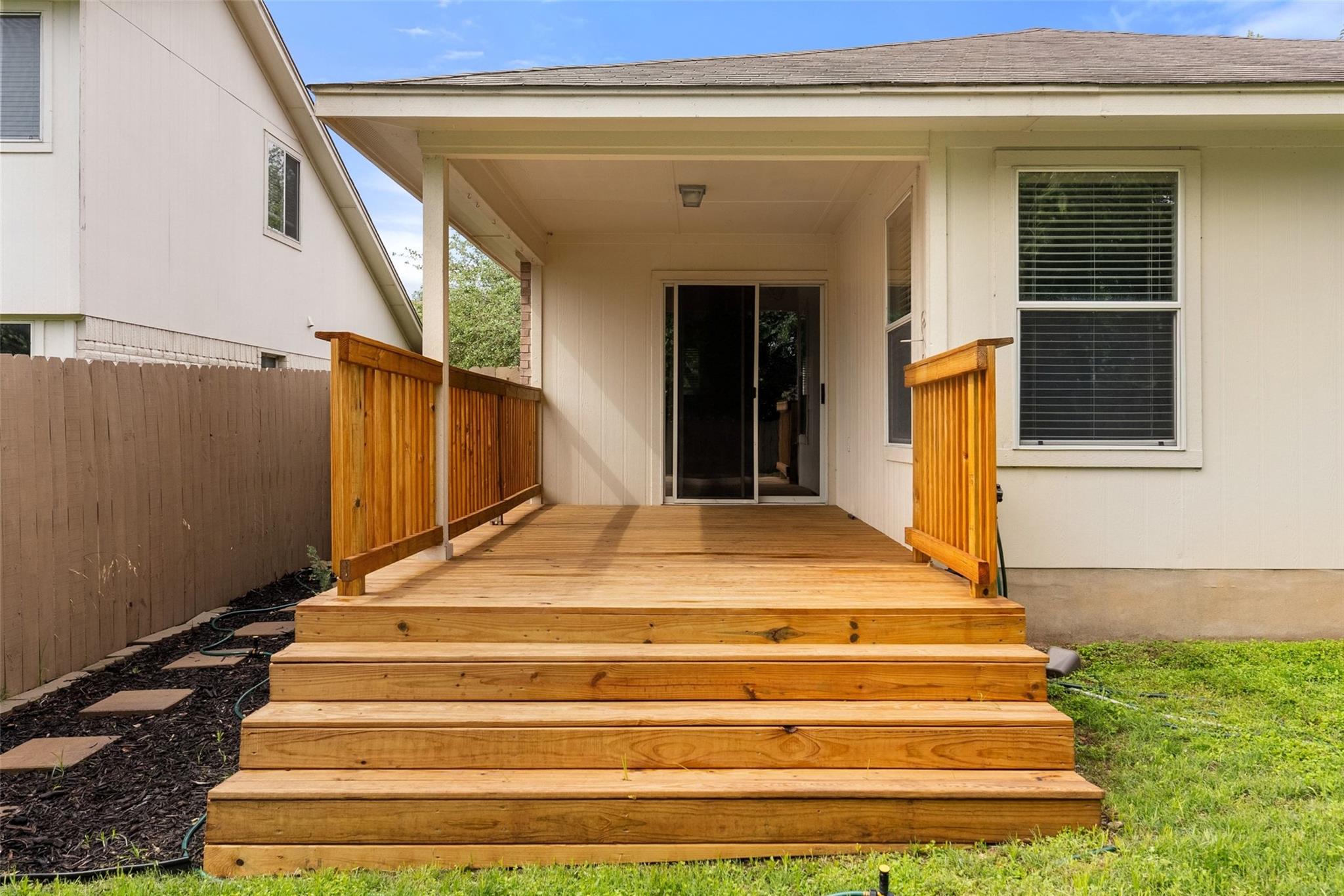 437 Sweet Leaf Ln, Pflugerville, TX 78660