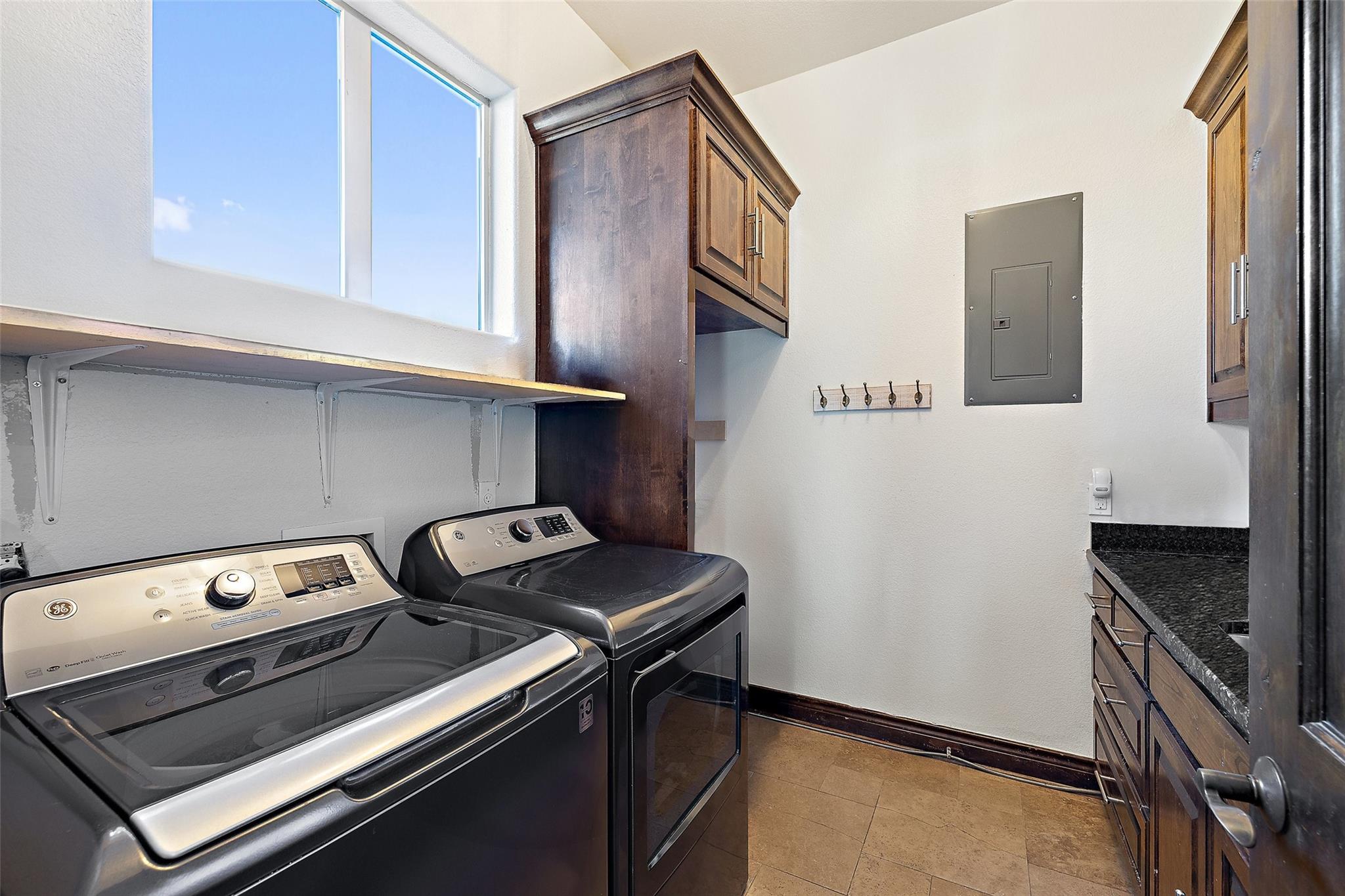 23617 Indian Divide Cv, Spicewood, TX 78669