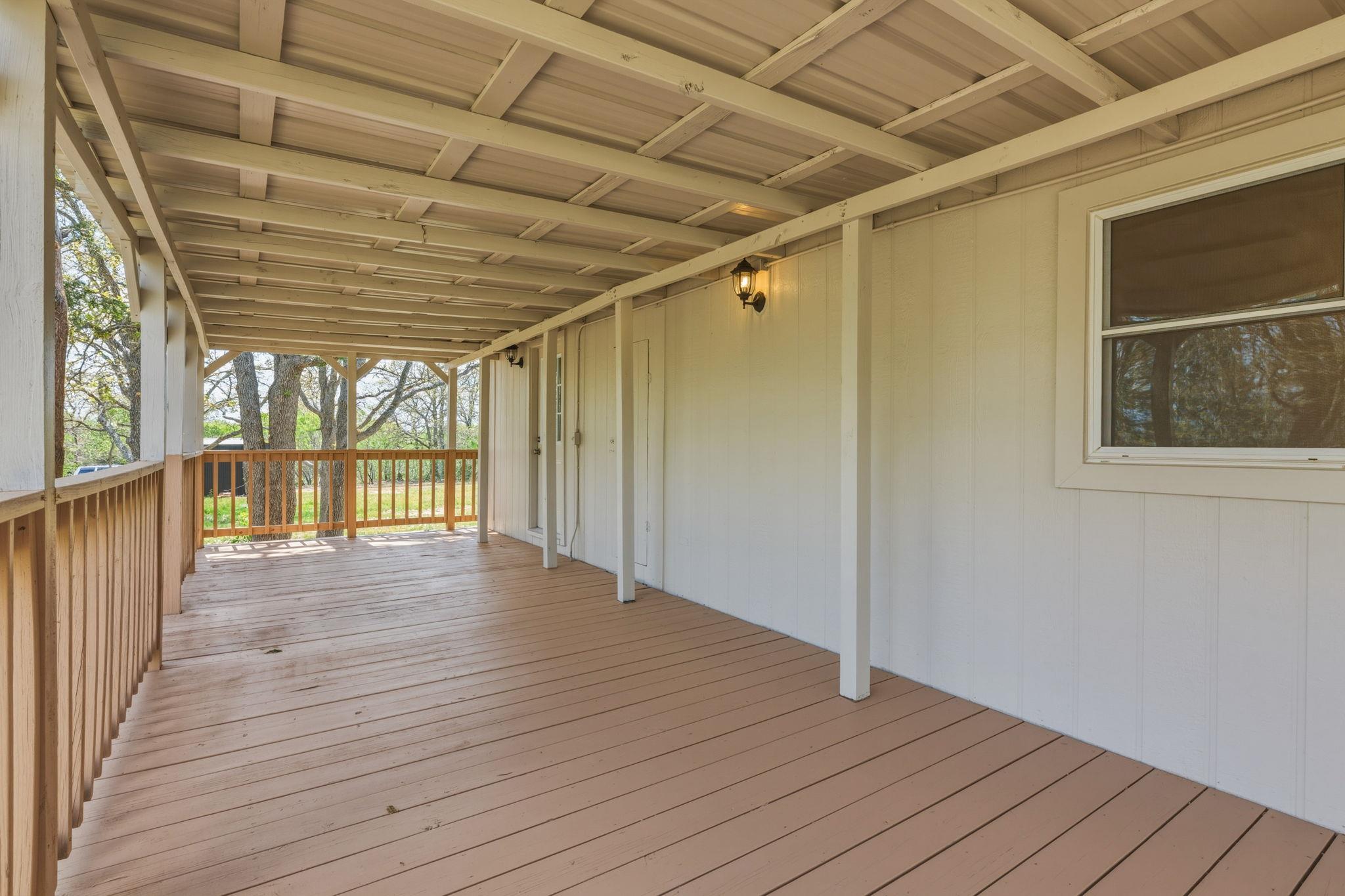 340 Red Hawk Dr, Dale, TX 78616