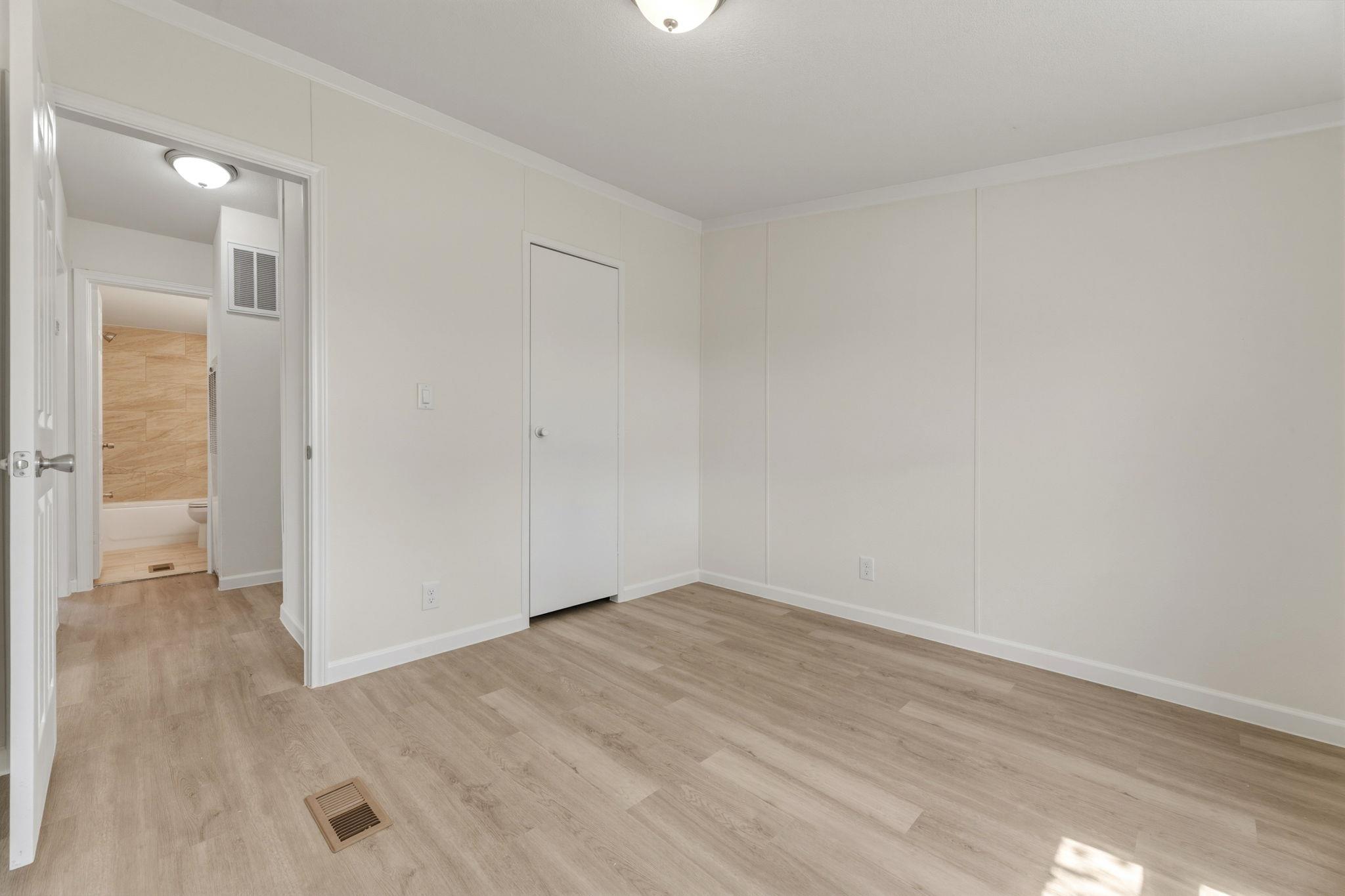 340 Red Hawk Dr, Dale, TX 78616