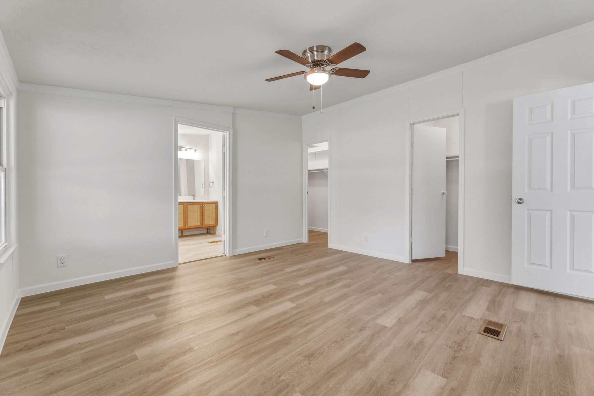 340 Red Hawk Dr, Dale, TX 78616