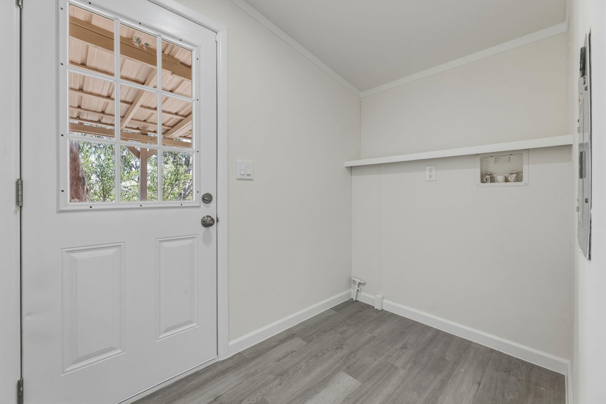 340 Red Hawk Dr, Dale, TX 78616