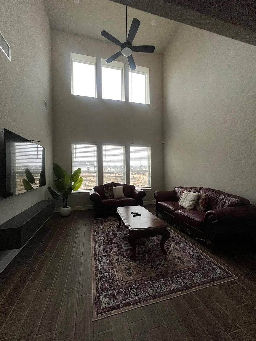 11802 Hurricane Haze Dr, Austin, TX 78747