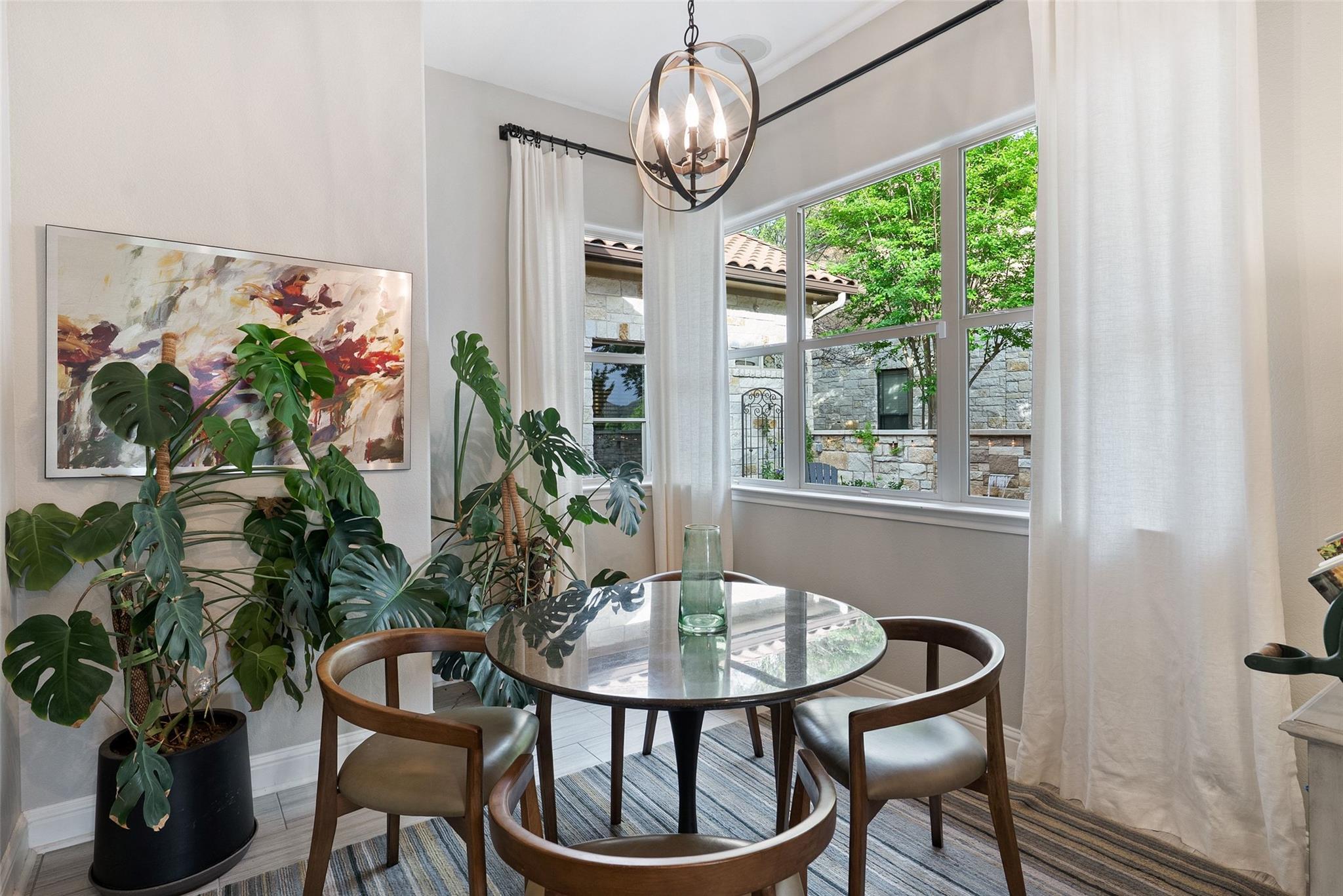 215 Rocky Coast Dr, Lakeway, TX 78738