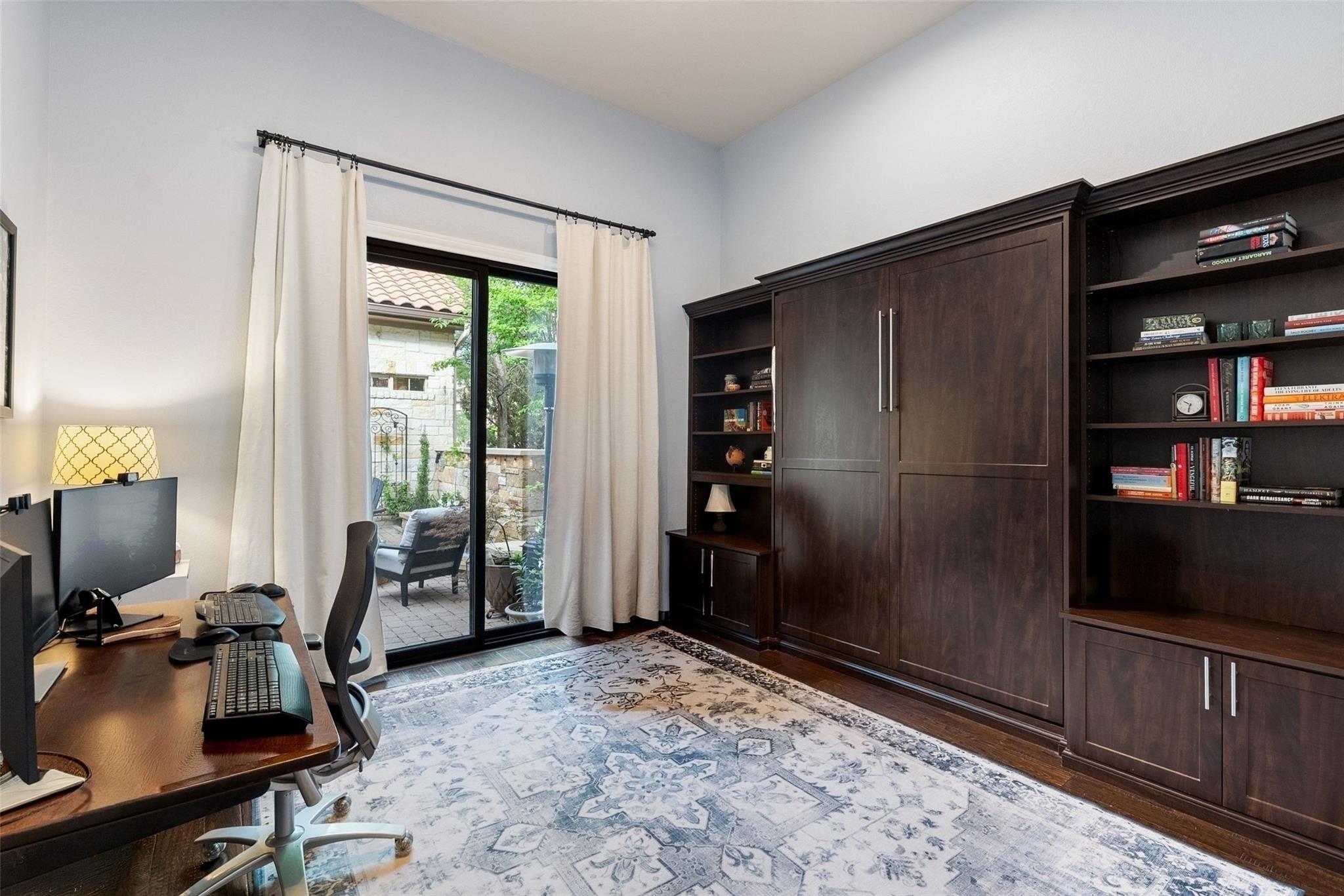 215 Rocky Coast Dr, Lakeway, TX 78738