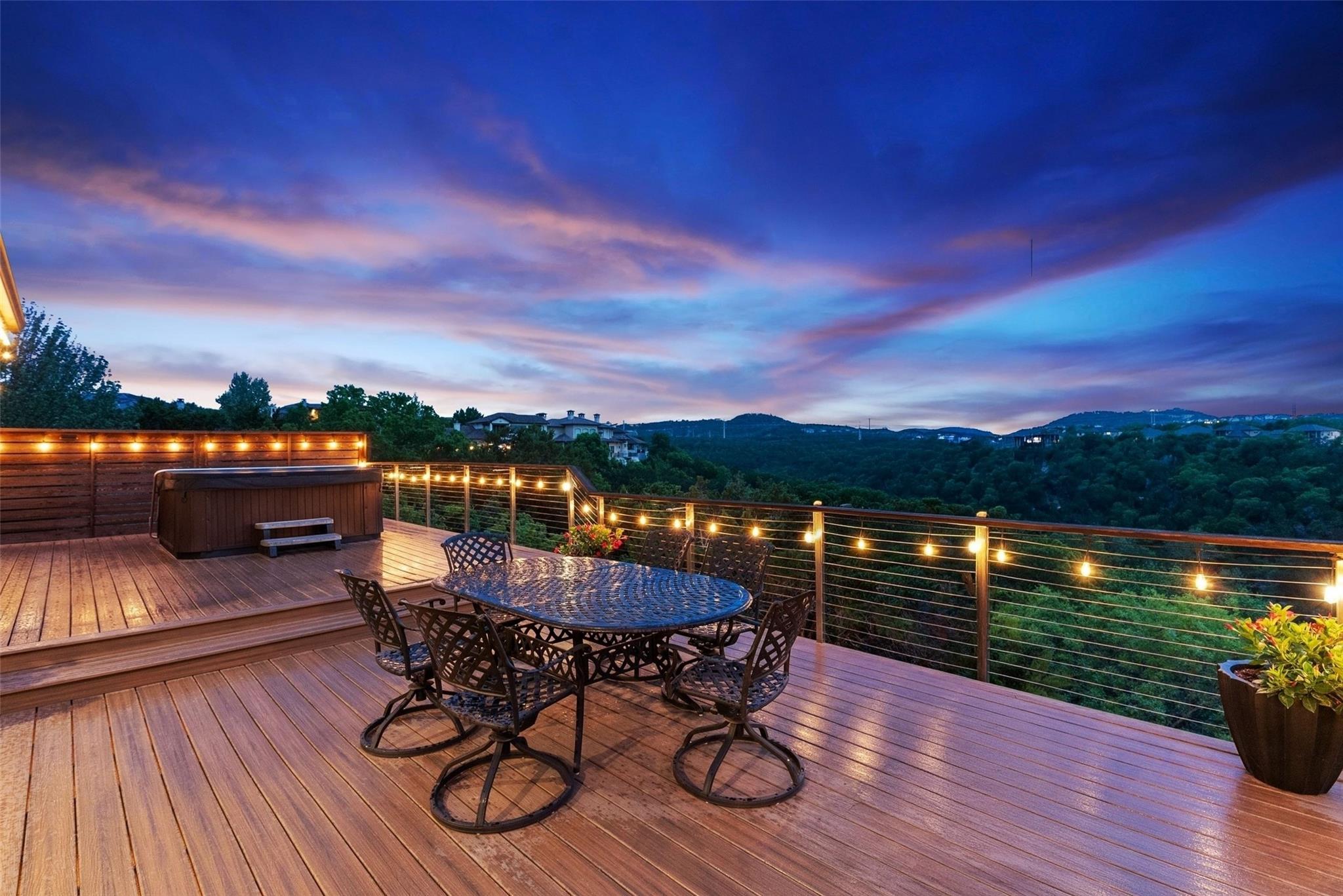 215 Rocky Coast Dr, Lakeway, TX 78738