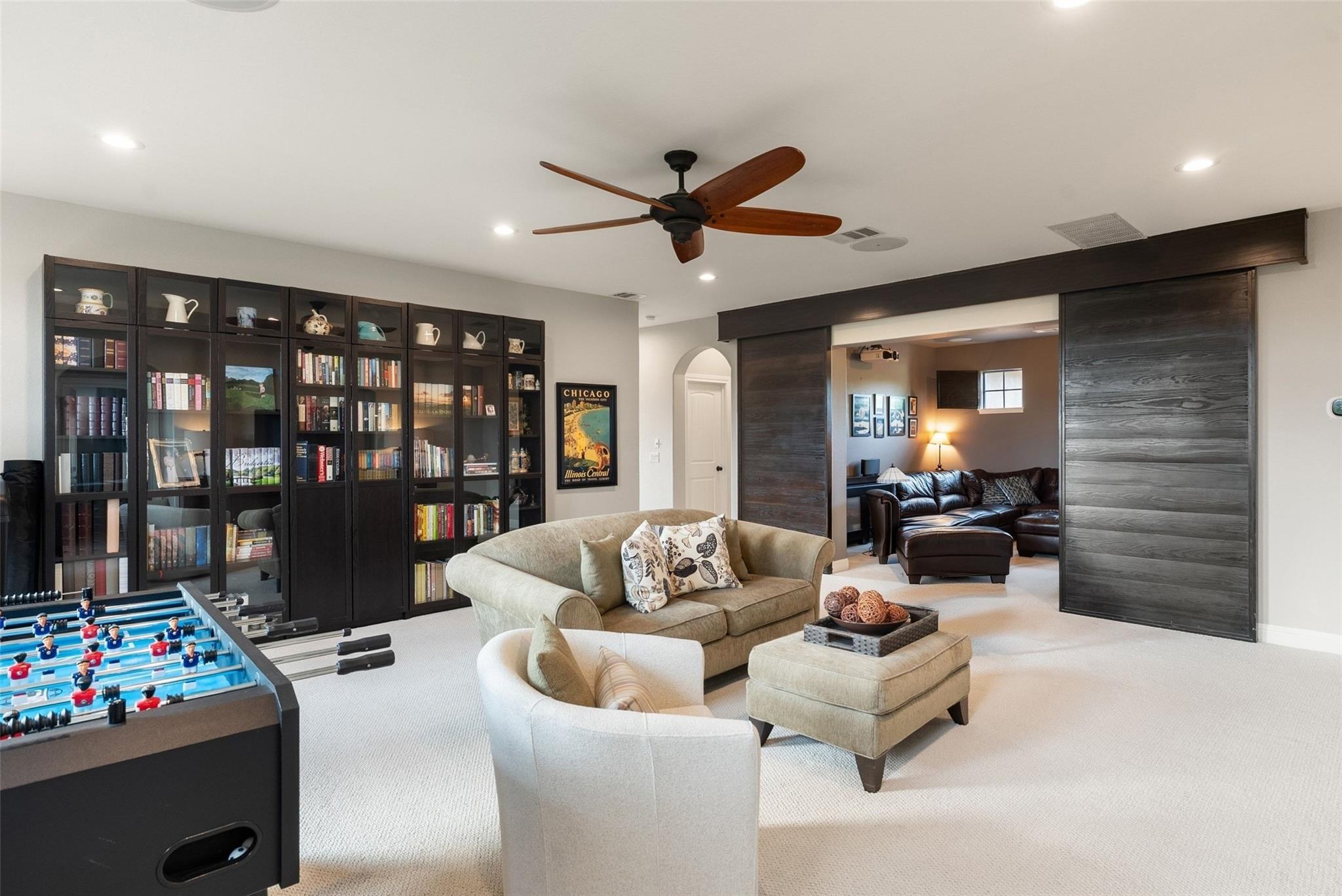 215 Rocky Coast Dr, Lakeway, TX 78738