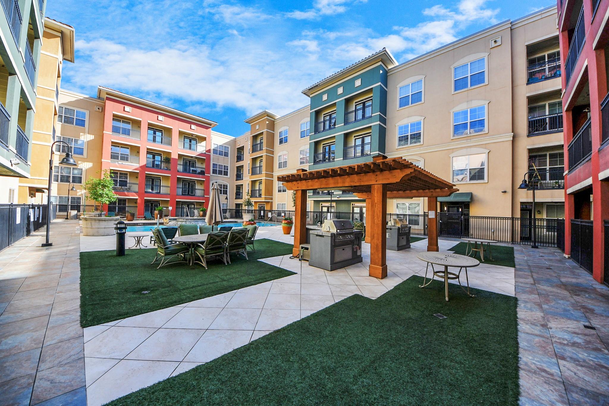 1711 Old Spanish Trl # 404, Houston, TX 77054