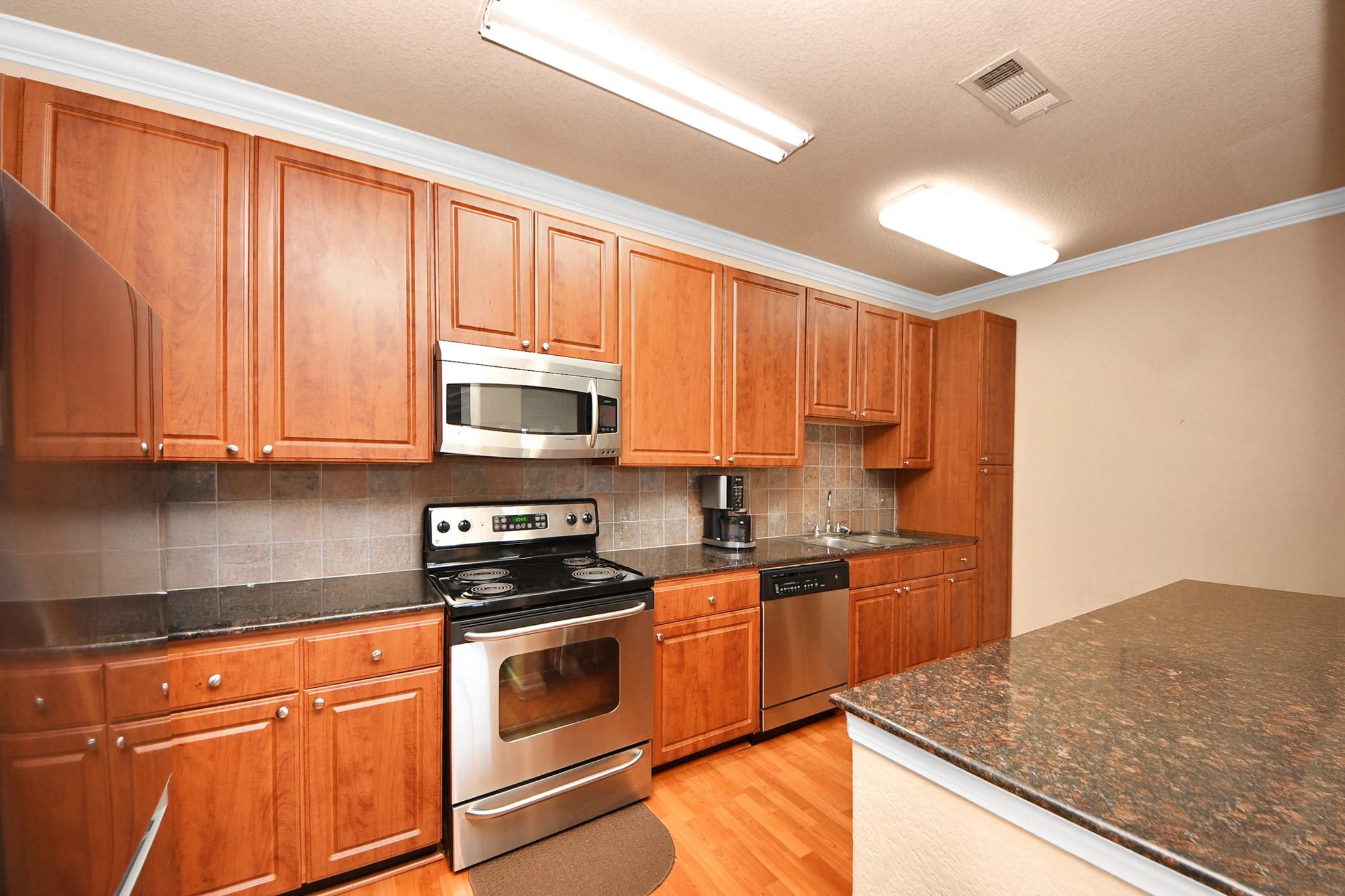 1711 Old Spanish Trl # 404, Houston, TX 77054