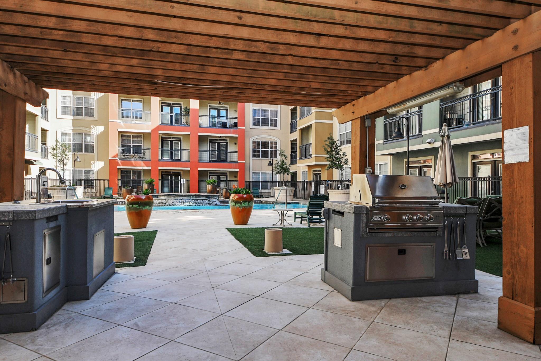 1711 Old Spanish Trl # 404, Houston, TX 77054