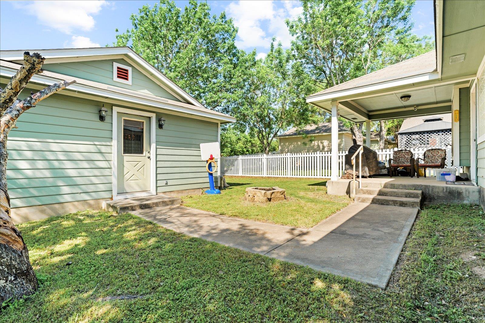 4456 Mather, Kyle, TX 78640