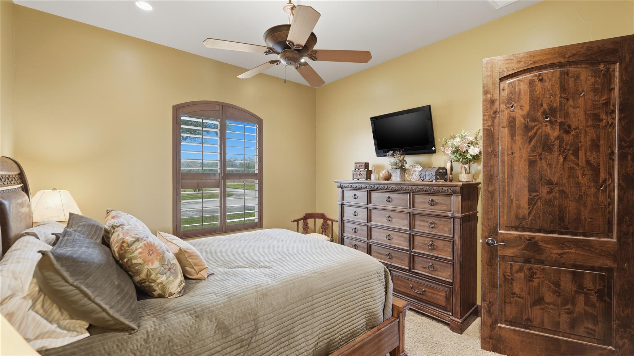 13661 E HIGHWAY 90, Kingsbury, TX 78638