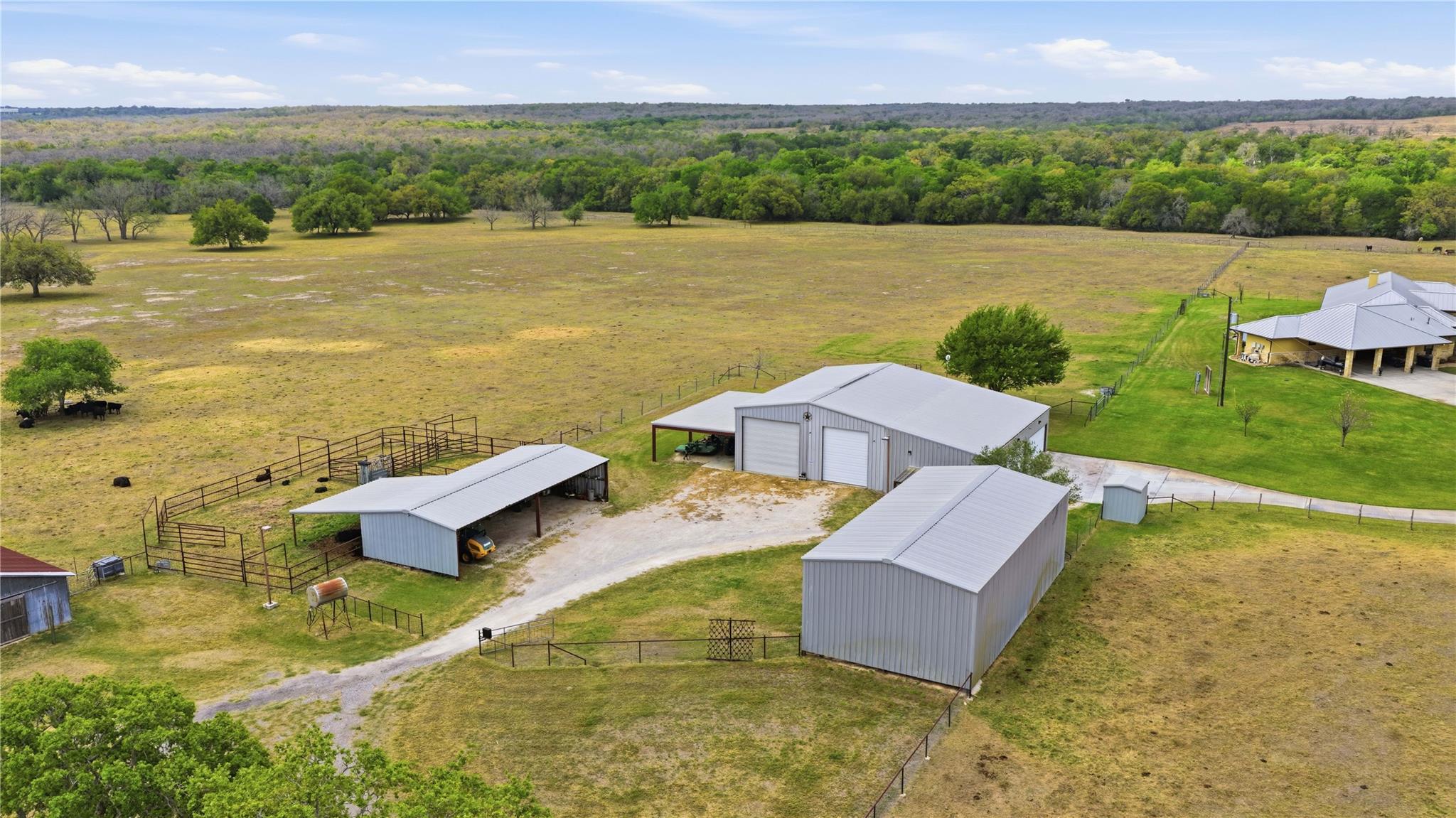 13661 E HIGHWAY 90, Kingsbury, TX 78638