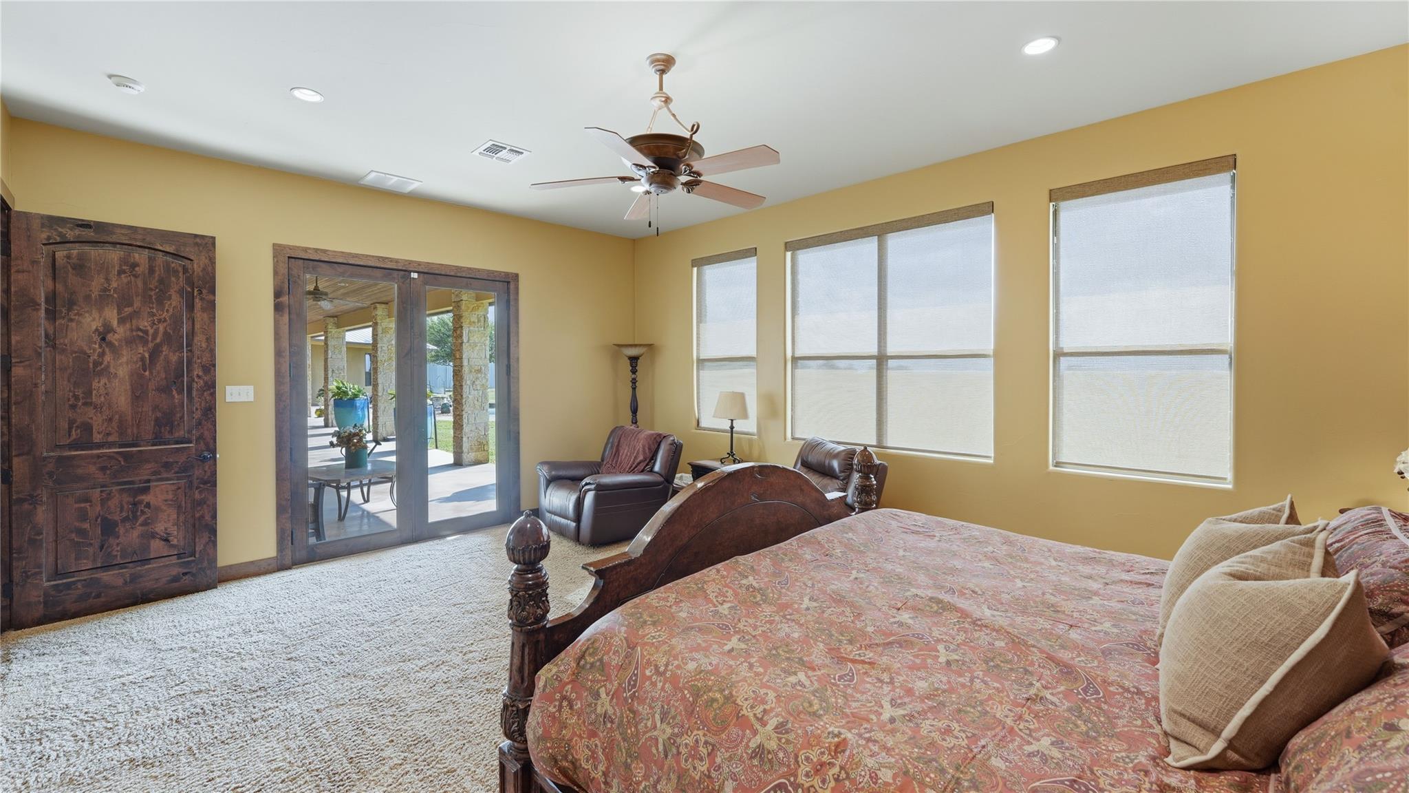 13661 E HIGHWAY 90, Kingsbury, TX 78638