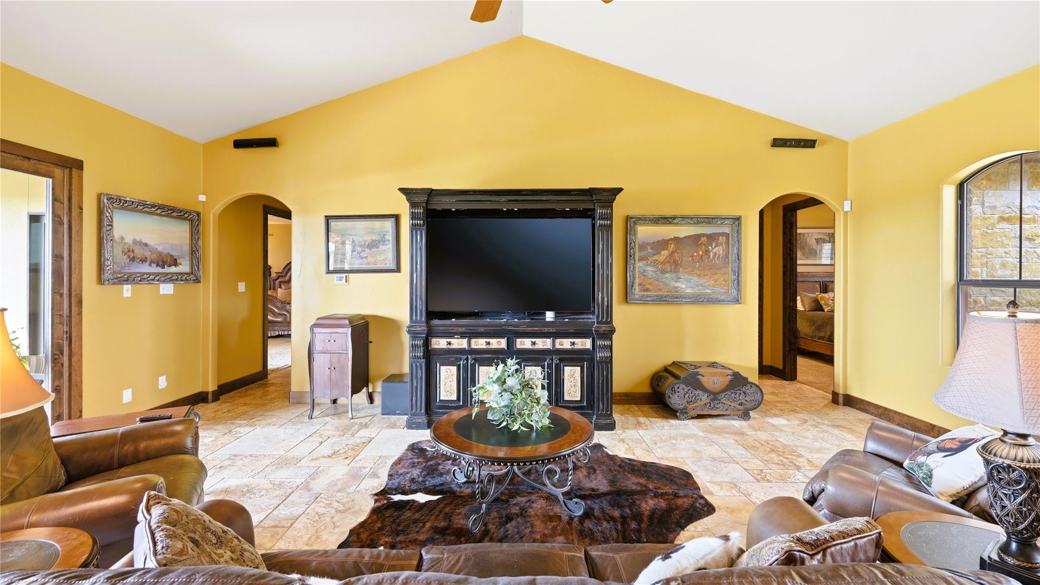 13661 E HIGHWAY 90, Kingsbury, TX 78638