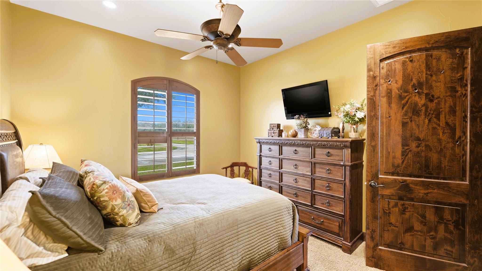 13661 E HIGHWAY 90, Kingsbury, TX 78638