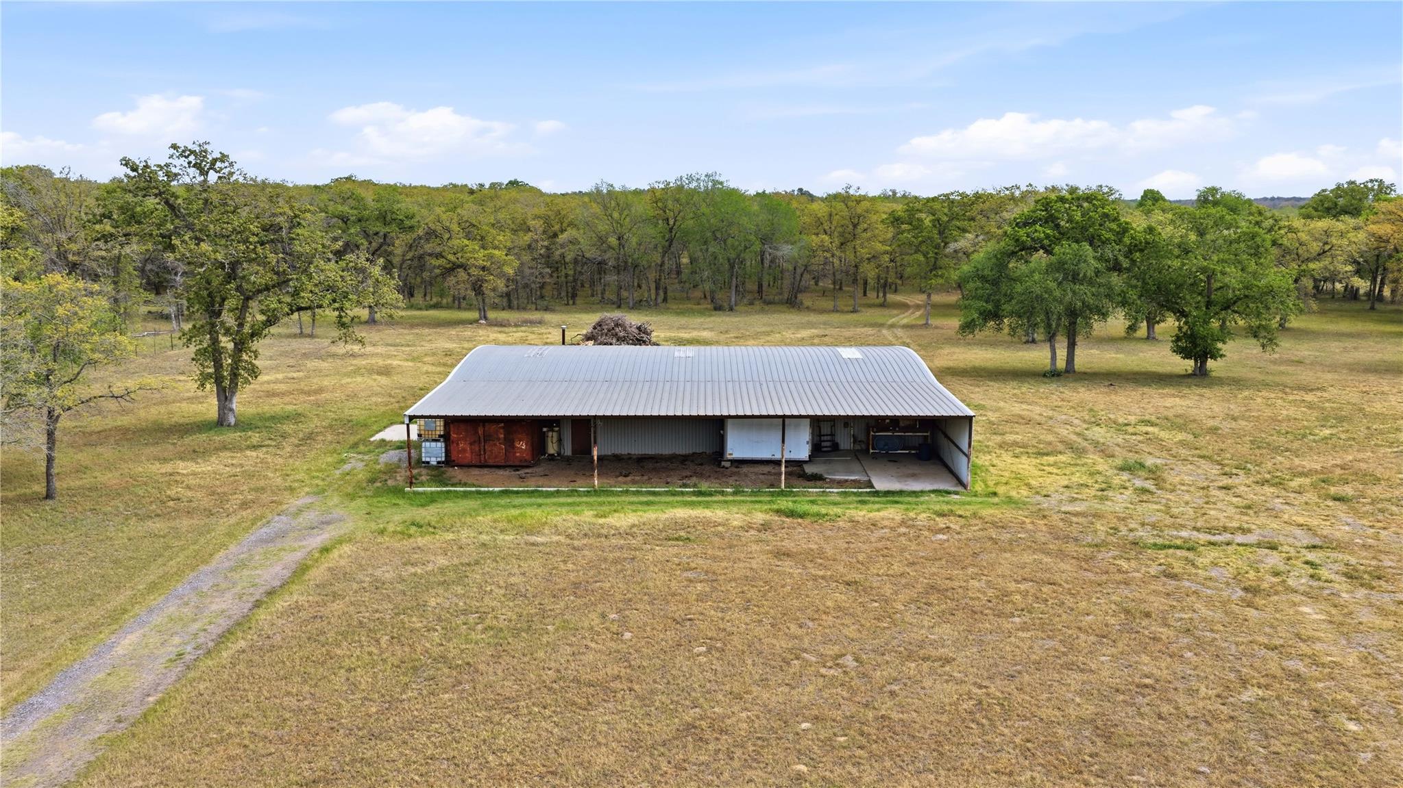 13661 E HIGHWAY 90, Kingsbury, TX 78638