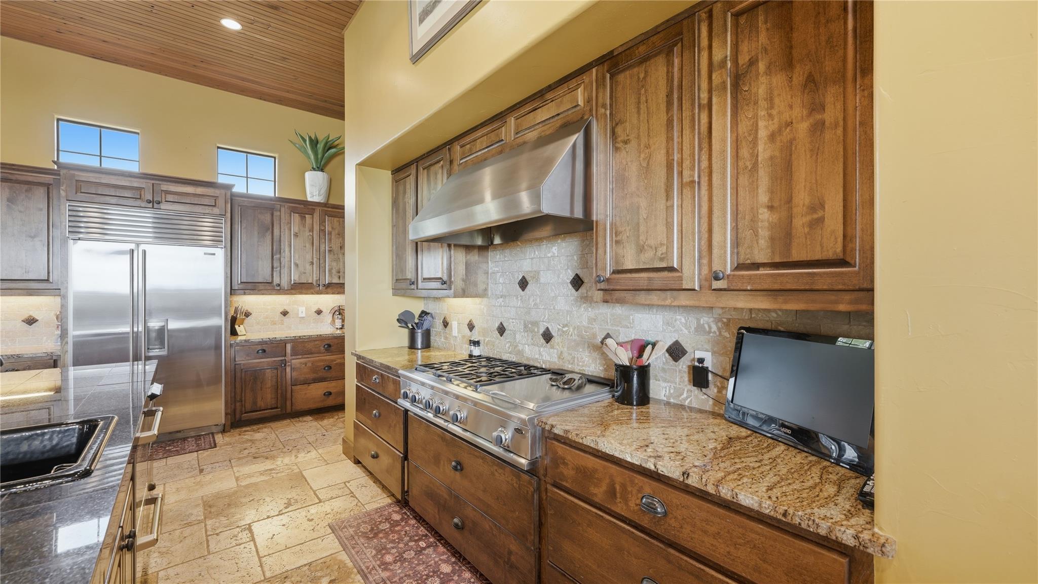 13661 E HIGHWAY 90, Kingsbury, TX 78638