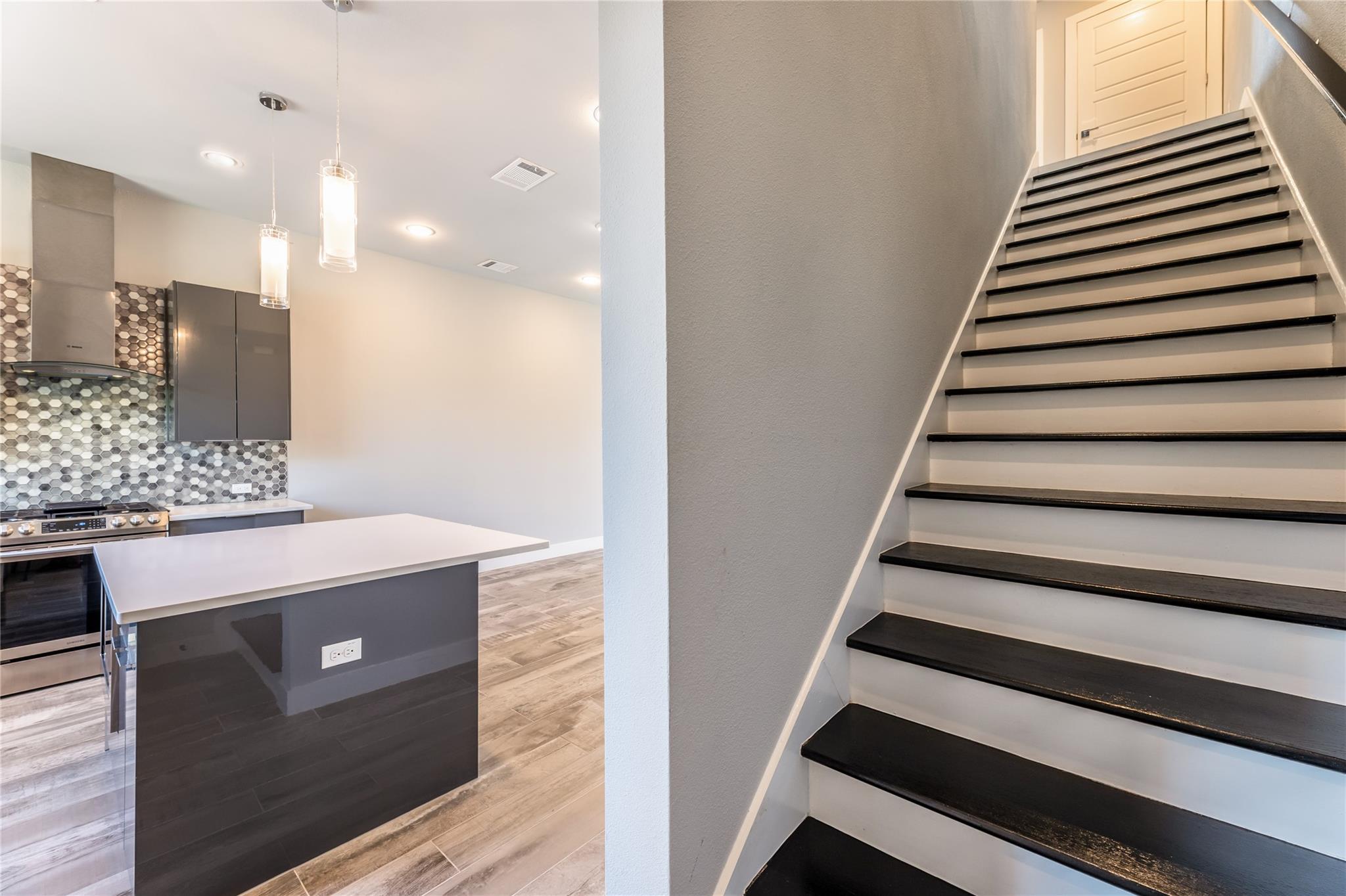 1417 Kramer Ln # 9, Austin, TX 78758