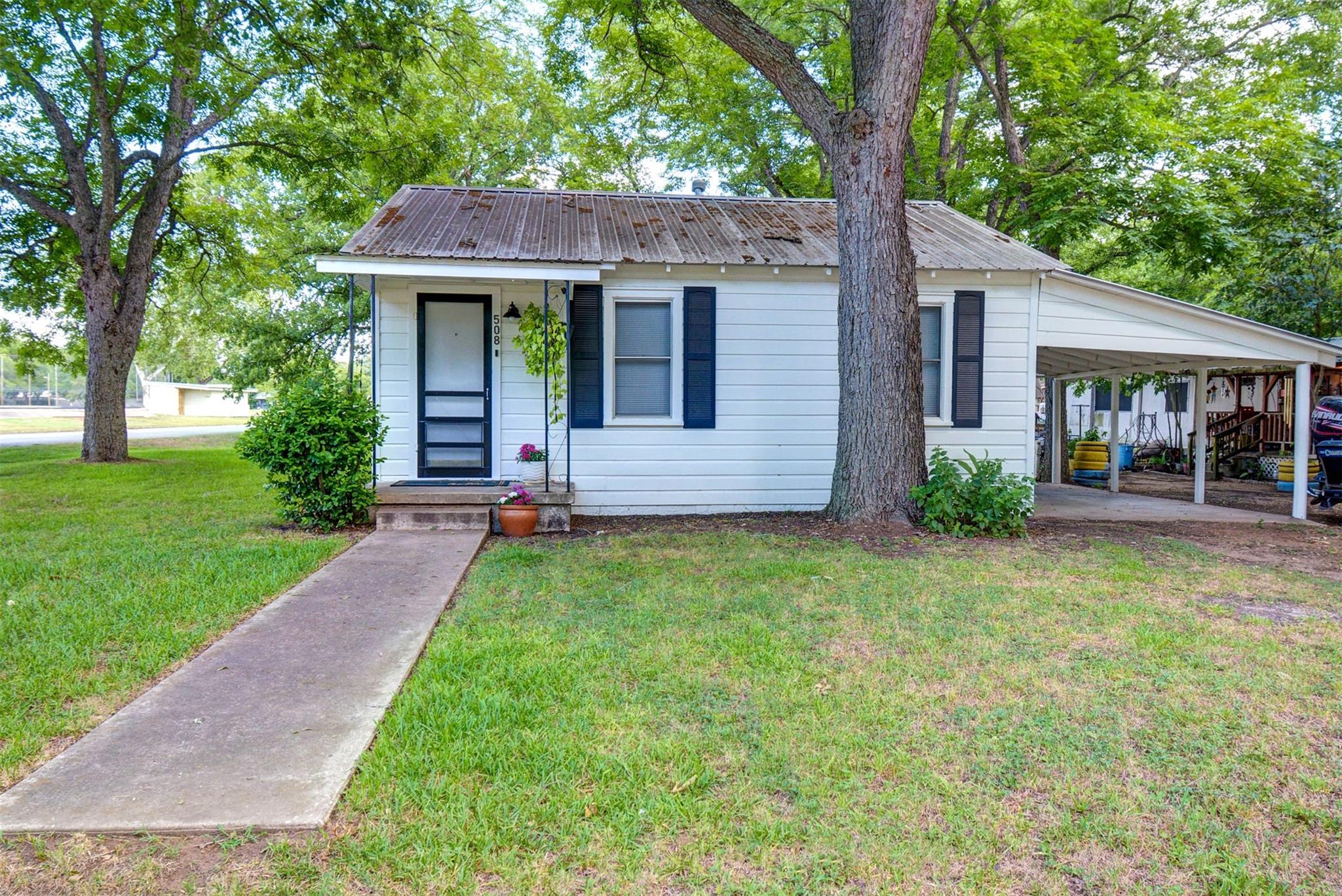 508 Turney St, Smithville, TX 78957