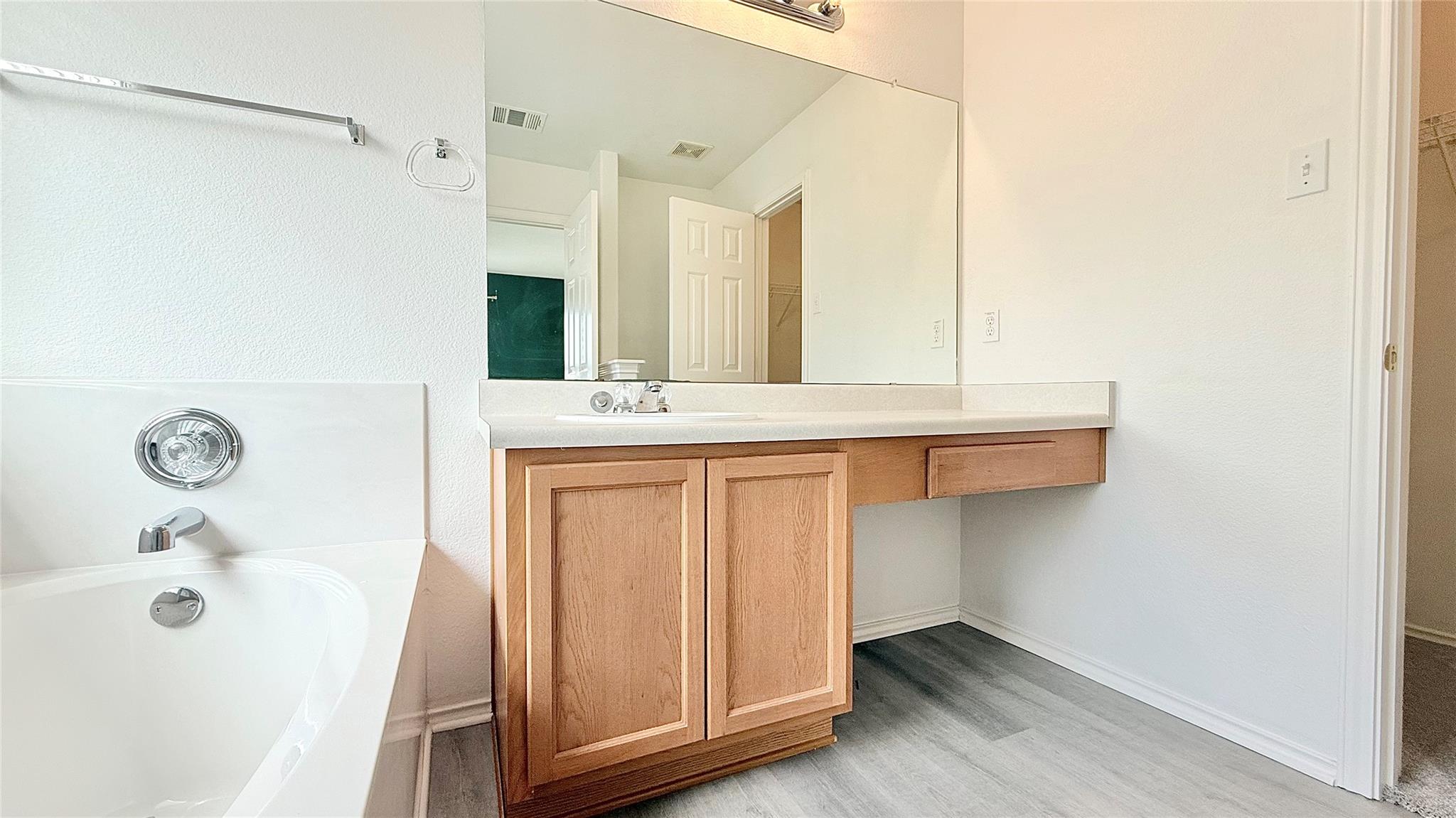 14613 Walt Whitman Trl # B, Pflugerville, TX 78660