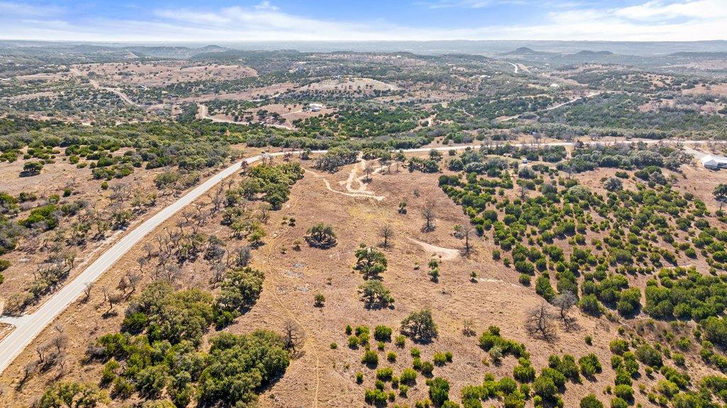 529 Skyline Dr, Blanco, TX 78606