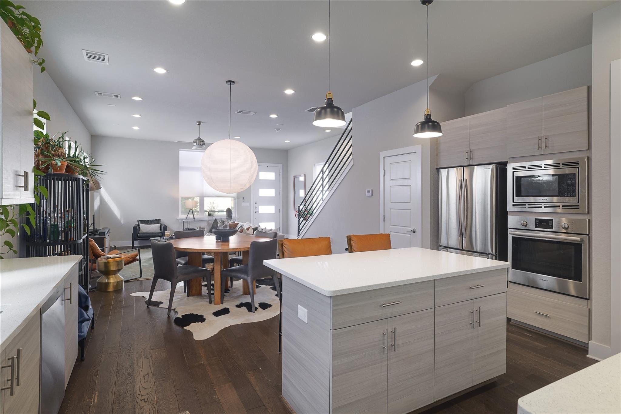 6021 Seville Dr, Austin, TX 78724