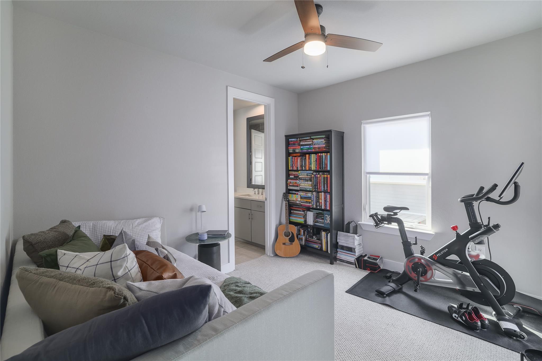 6021 Seville Dr, Austin, TX 78724