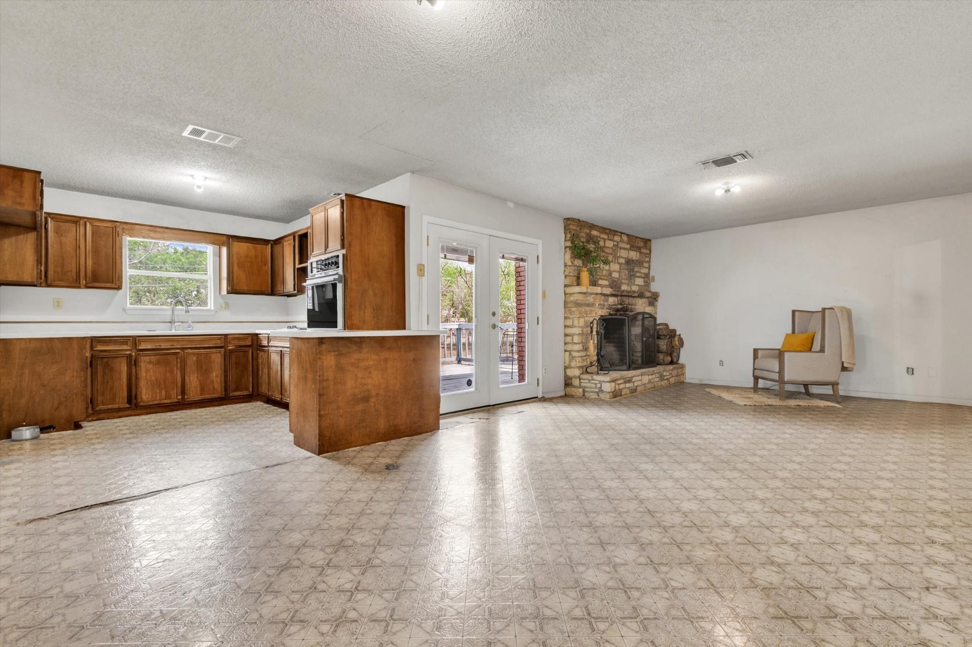 1608 Old Ranch Road 12 Rd, San Marcos, TX 78666