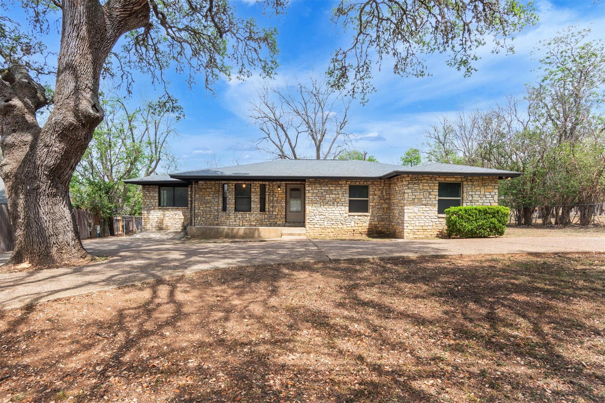 1608 Old Ranch Road 12 Rd, San Marcos, TX 78666