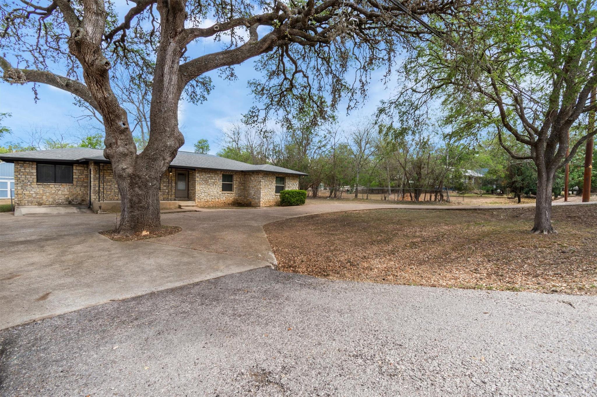 1608 Old Ranch Road 12 Rd, San Marcos, TX 78666