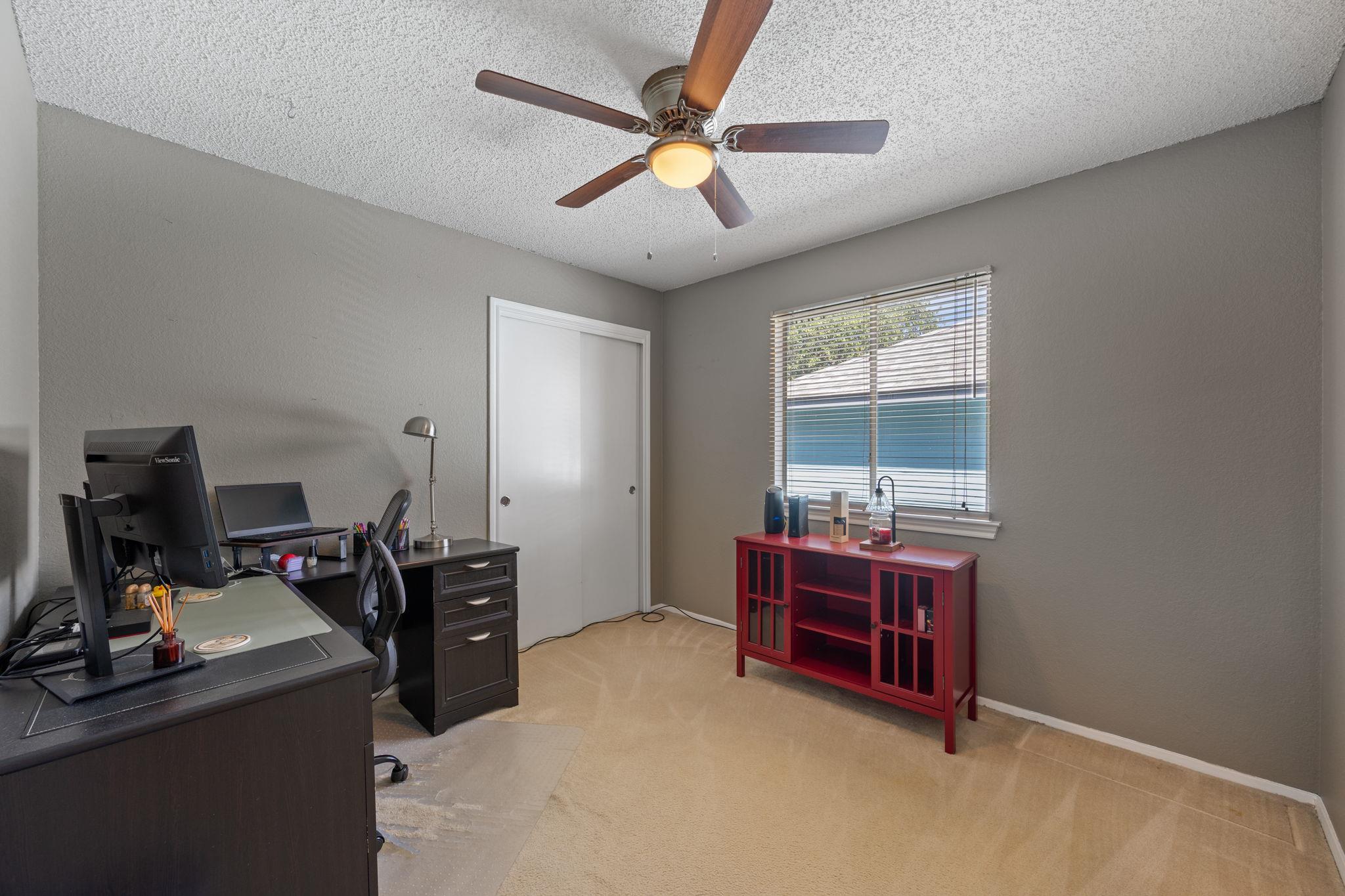 1504 Sylvia Ln, Round Rock, TX 78681