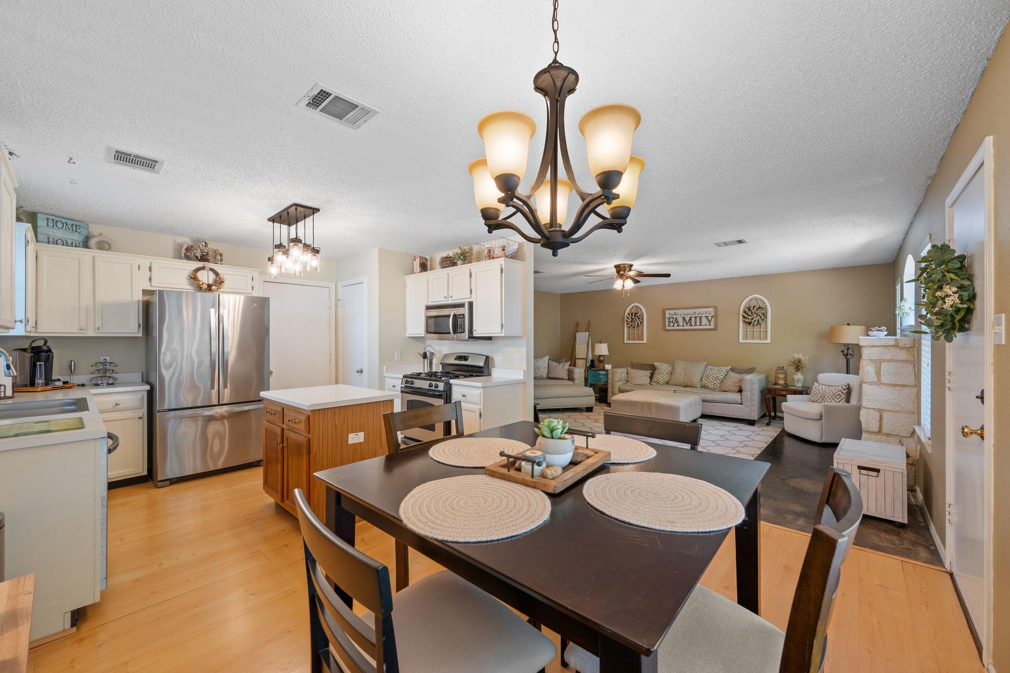 1504 Sylvia Ln, Round Rock, TX 78681