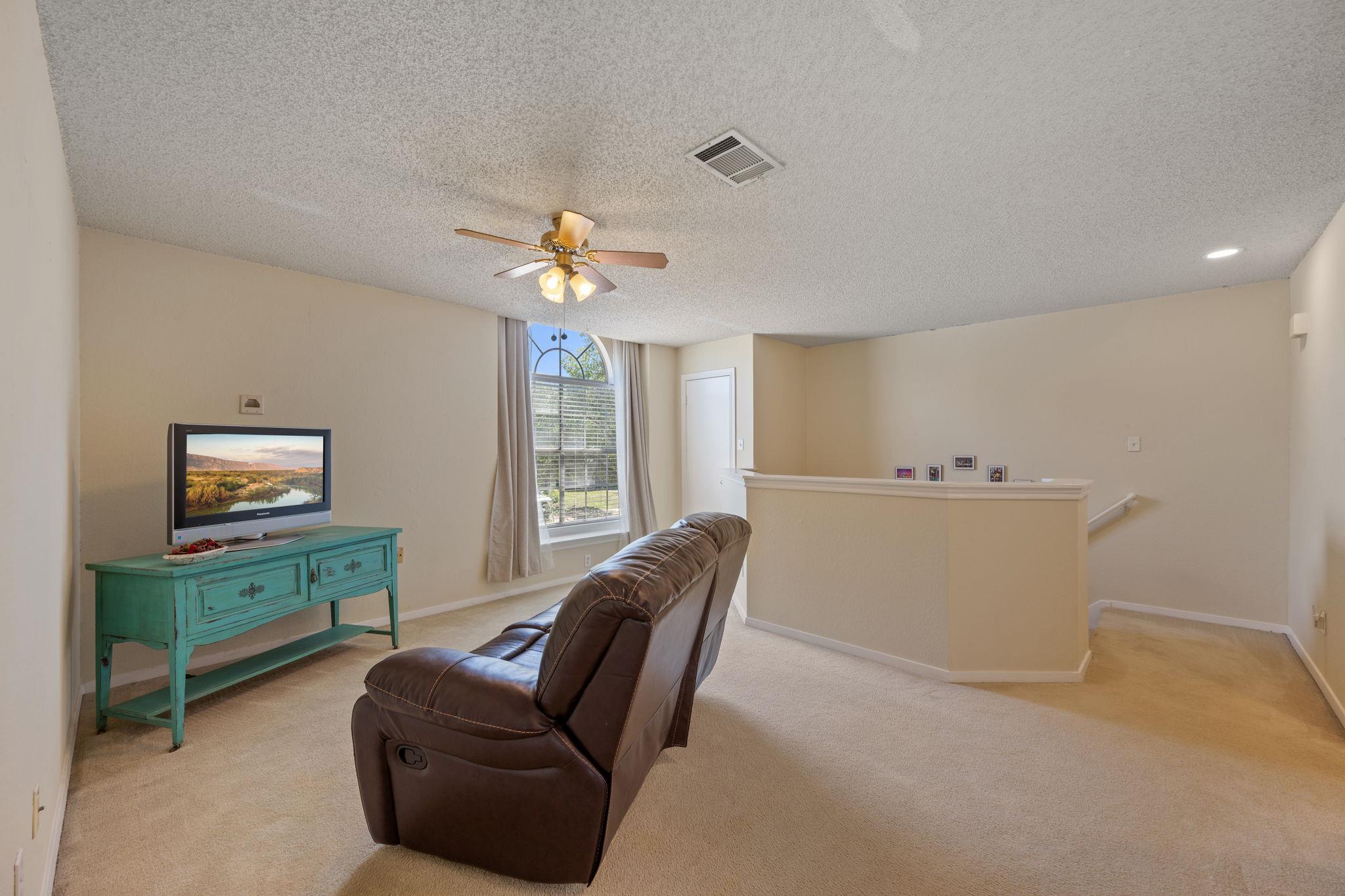 1504 Sylvia Ln, Round Rock, TX 78681