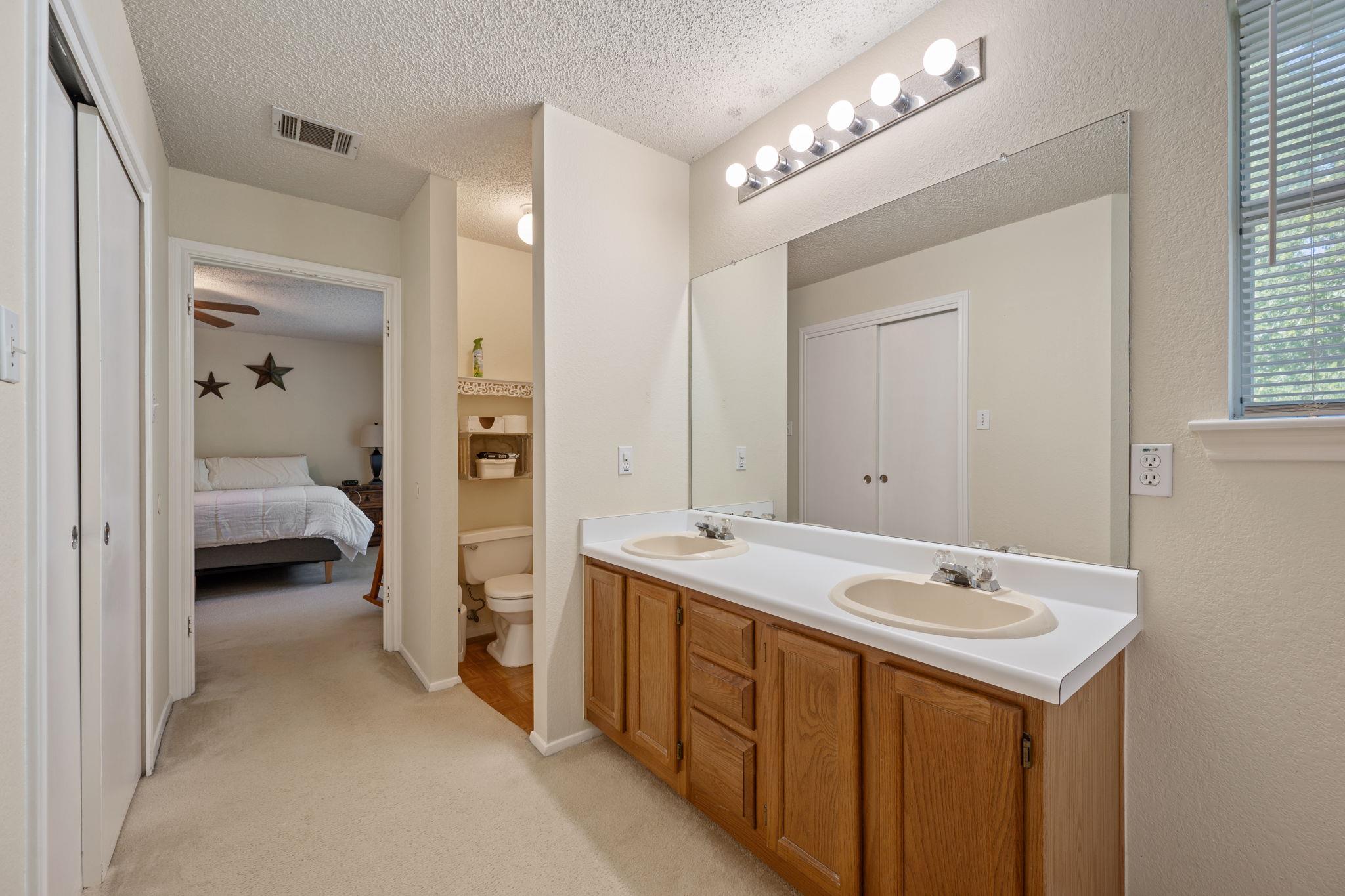 1504 Sylvia Ln, Round Rock, TX 78681