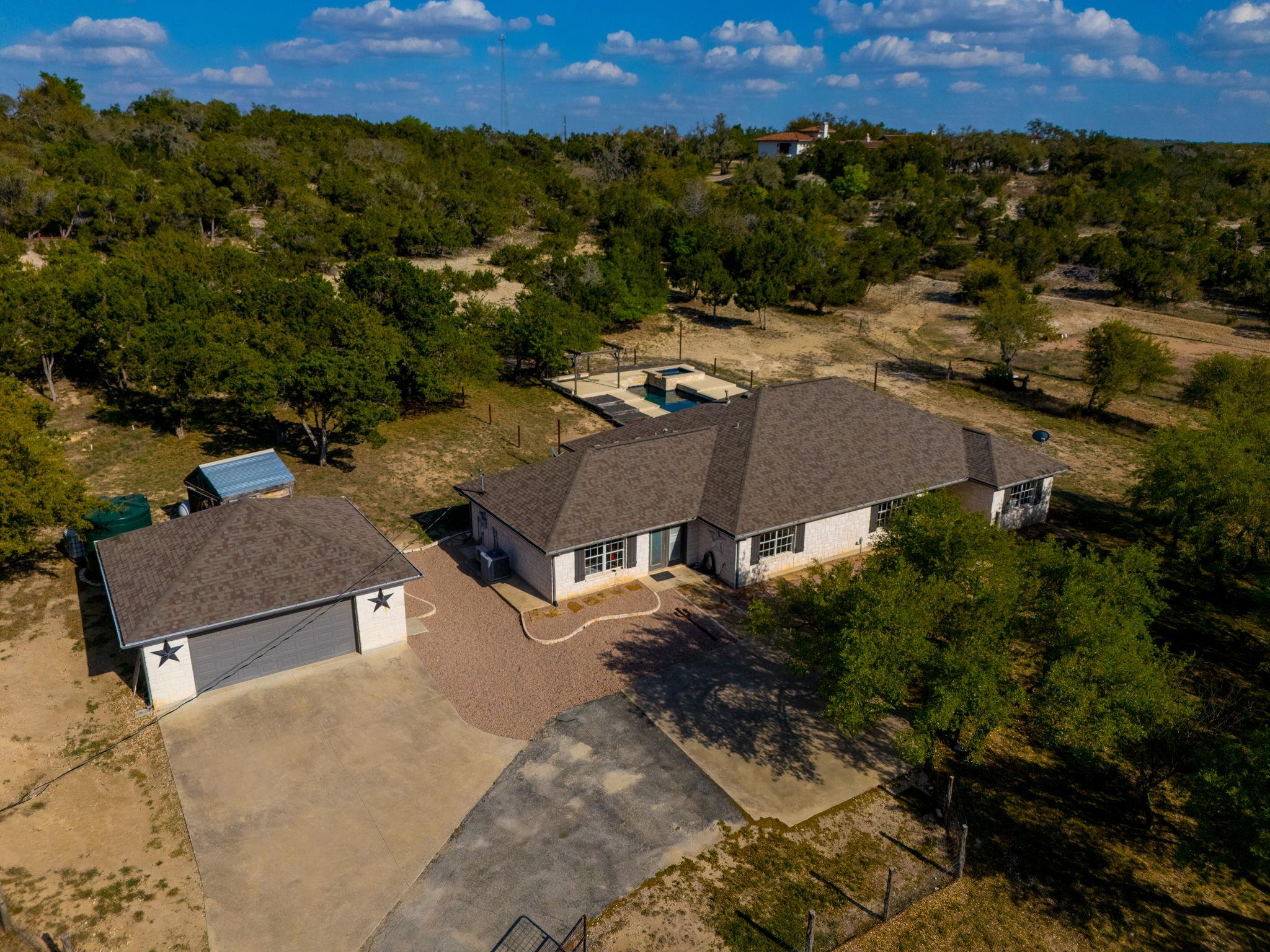 500 Madrone Ranch Trl, Dripping Springs, TX 78620