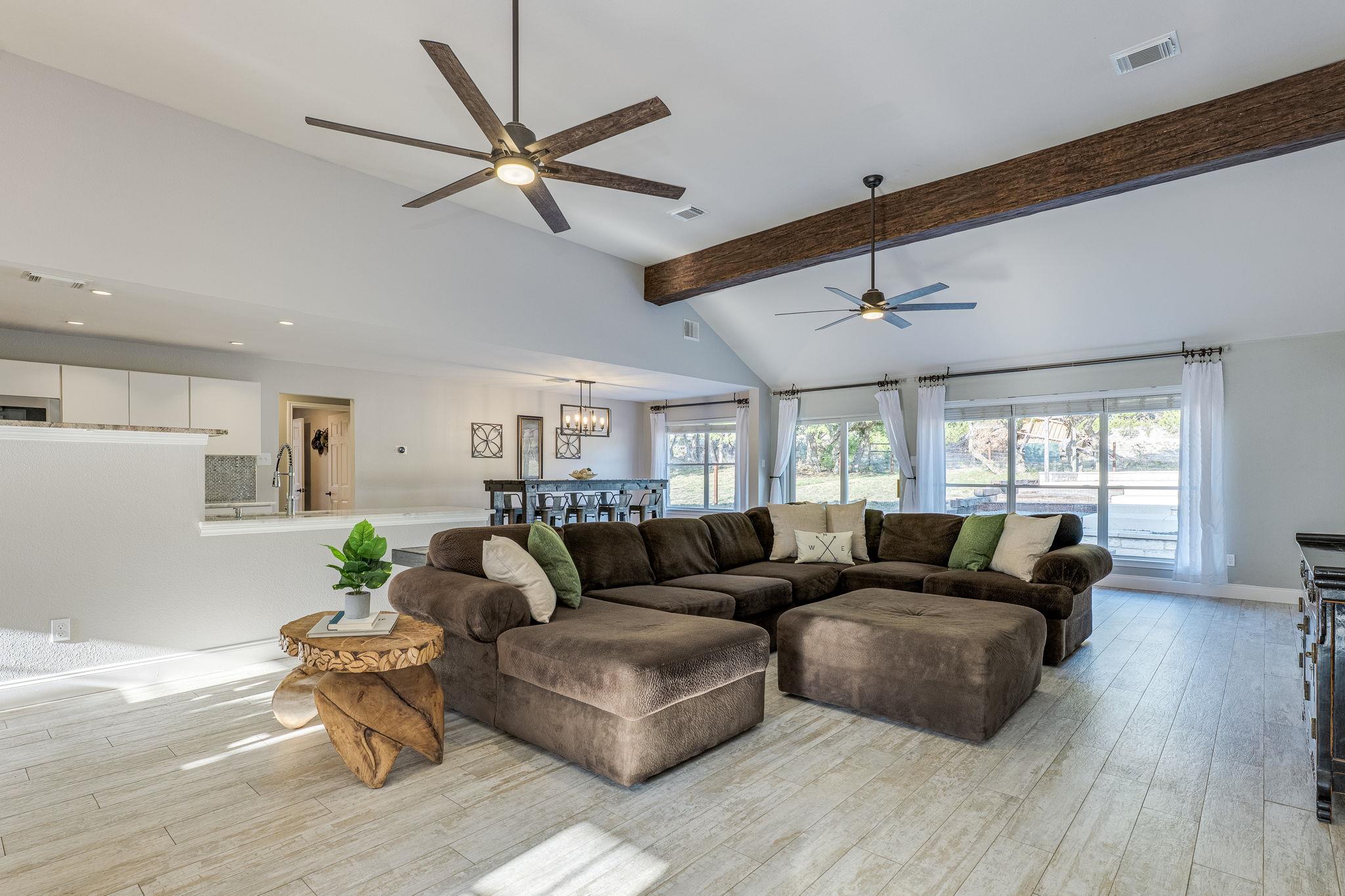 500 Madrone Ranch Trl, Dripping Springs, TX 78620