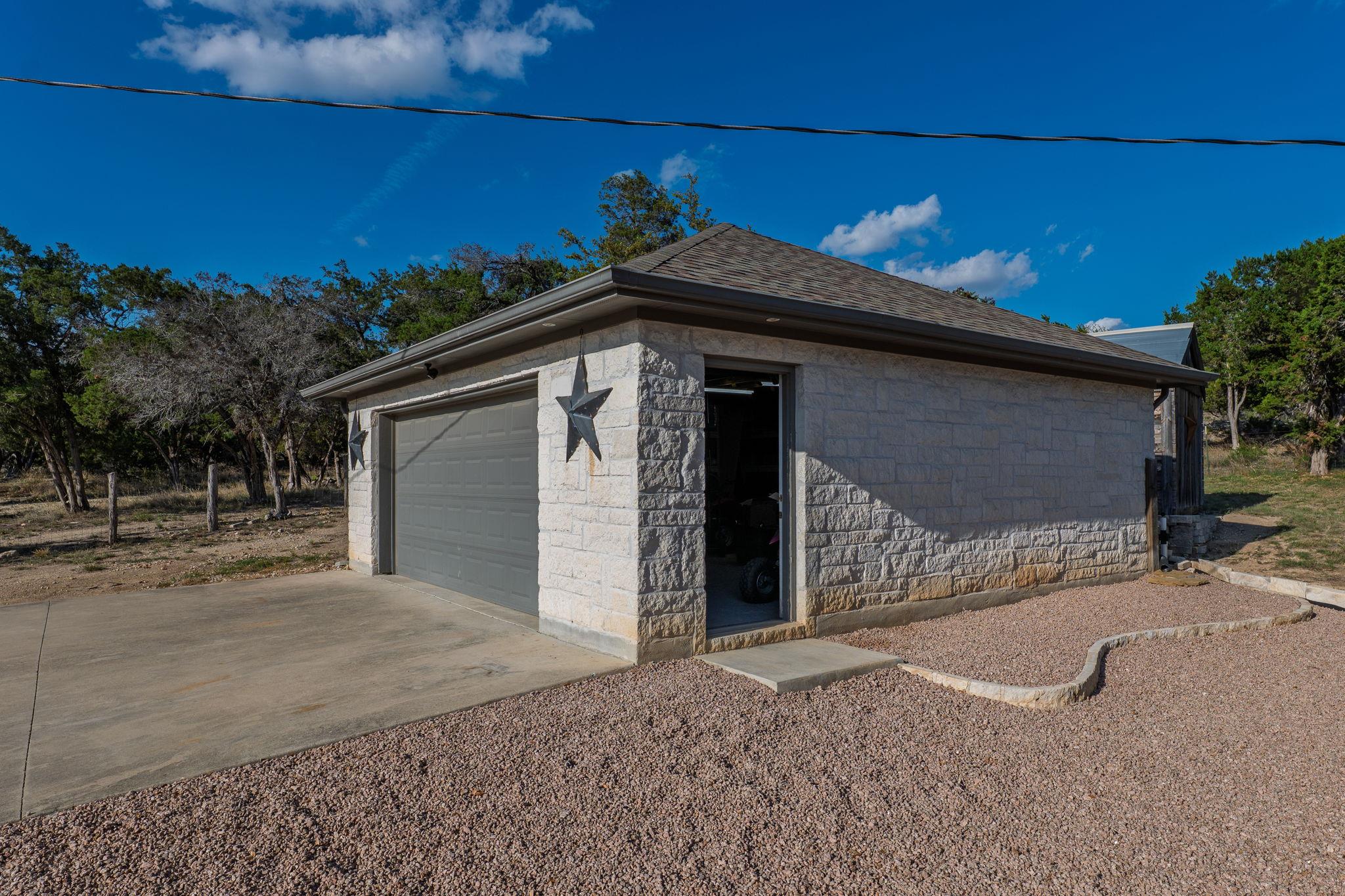 500 Madrone Ranch Trl, Dripping Springs, TX 78620