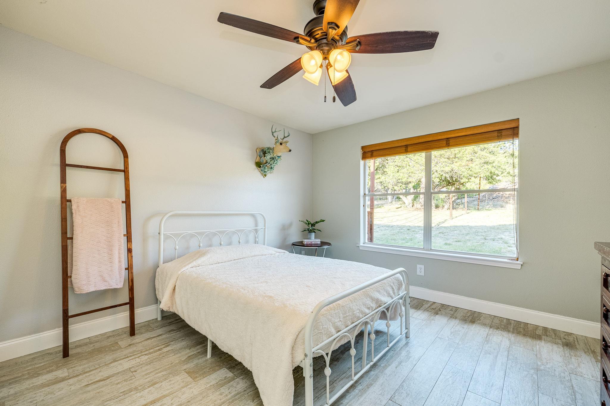 500 Madrone Ranch Trl, Dripping Springs, TX 78620