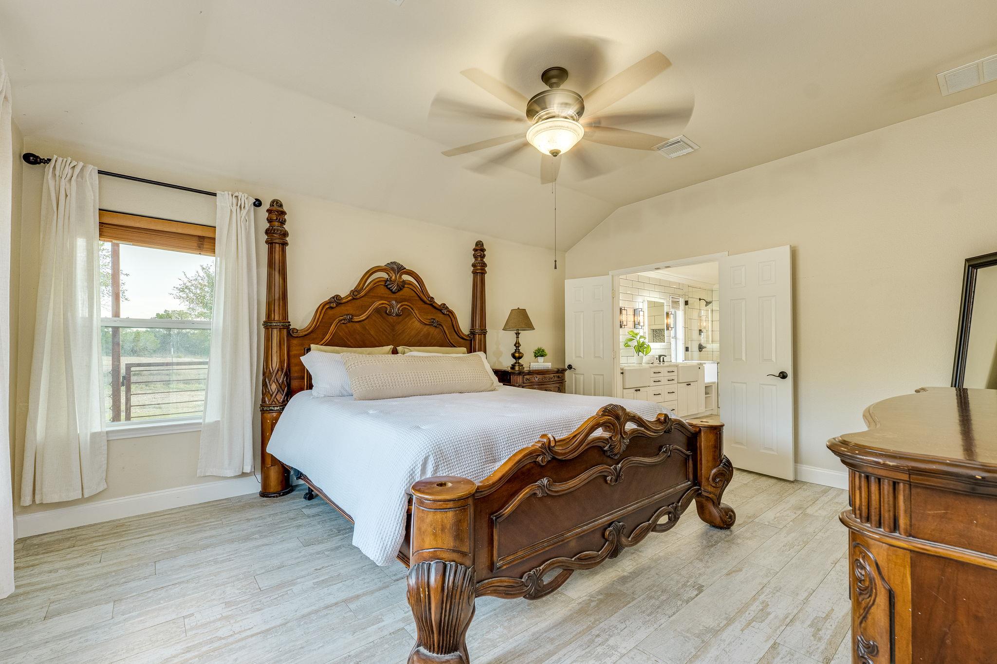 500 Madrone Ranch Trl, Dripping Springs, TX 78620