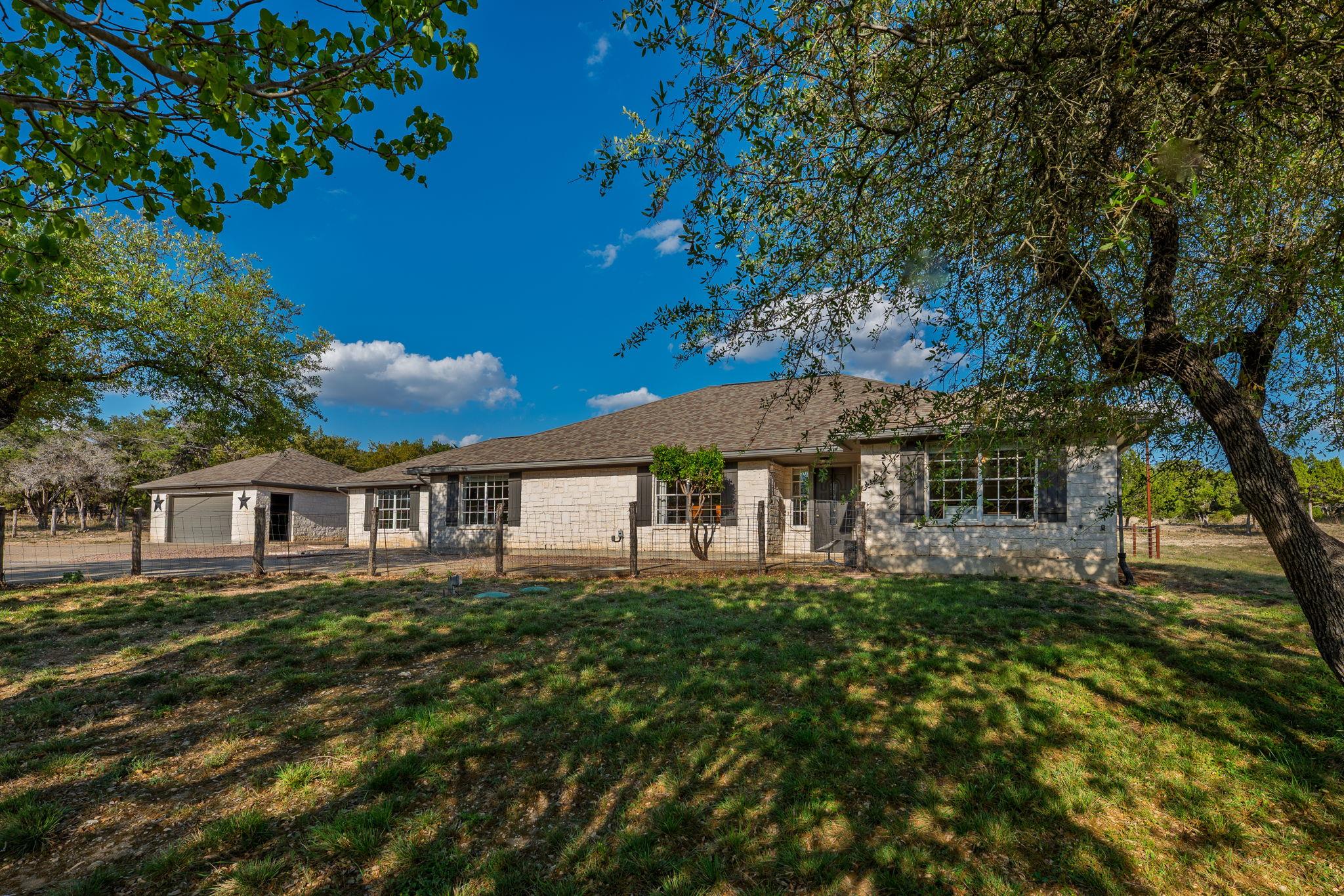 500 Madrone Ranch Trl, Dripping Springs, TX 78620