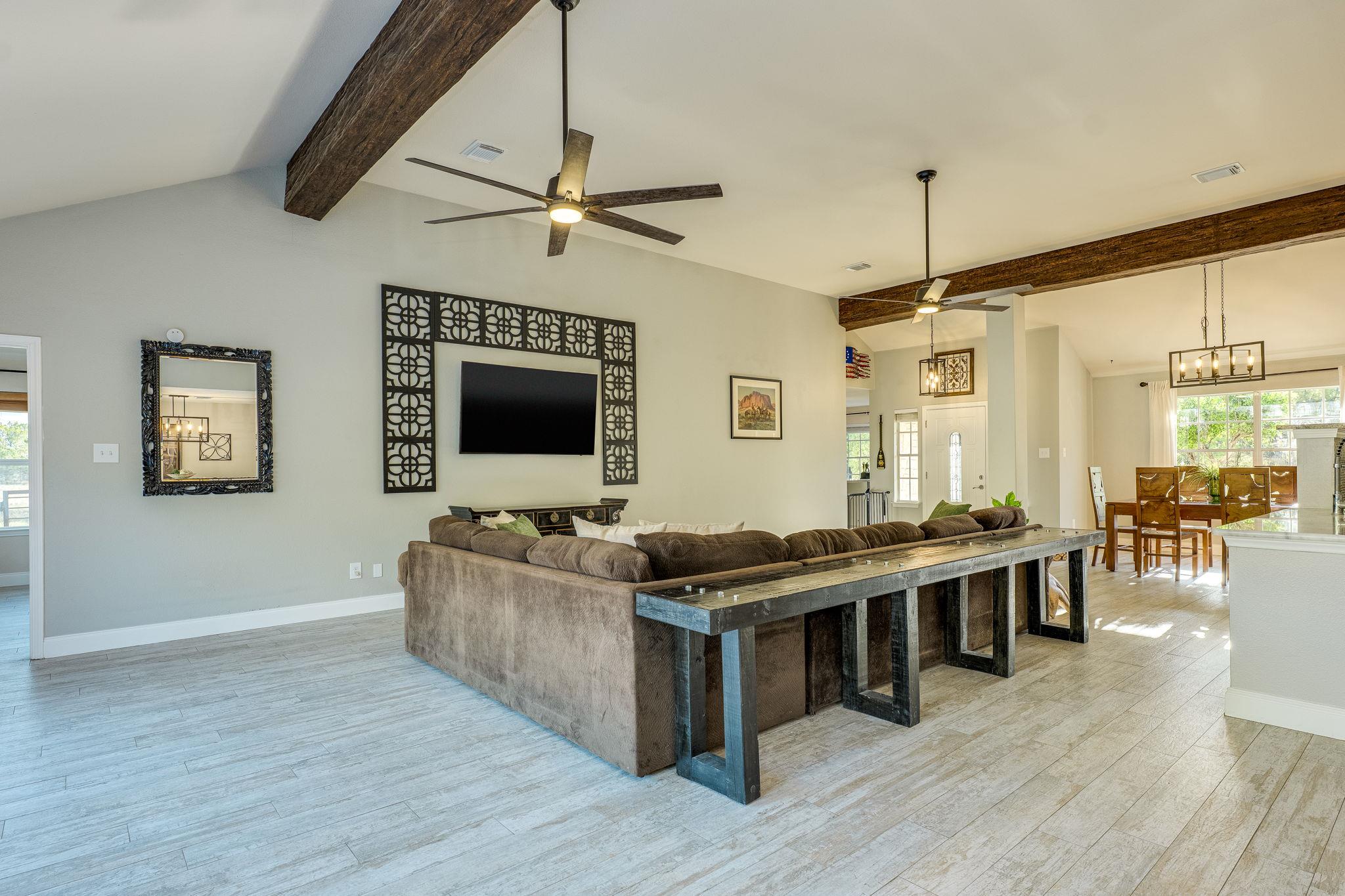 500 Madrone Ranch Trl, Dripping Springs, TX 78620